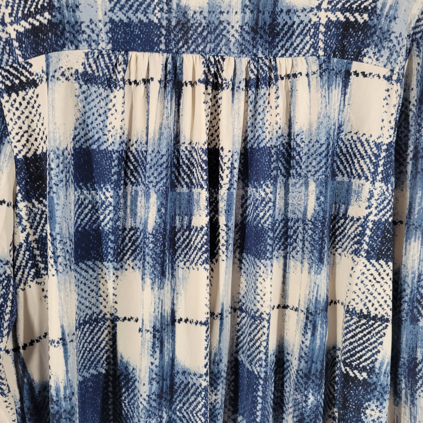 Cocomo Top Womens 2X Blue White Plaid V-Neck Button Up Roll Tab Sleeve PLA14E