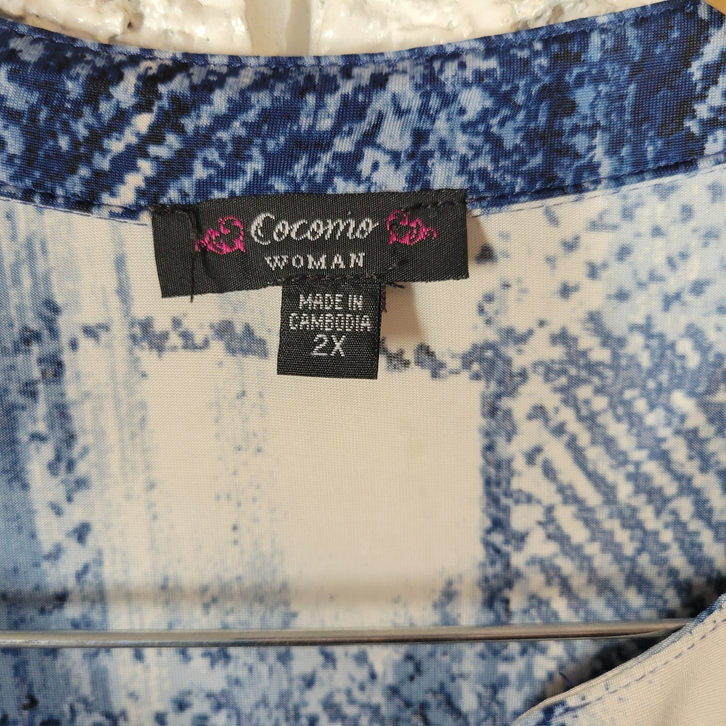 Cocomo Top Womens 2X Blue White Plaid V-Neck Button Up Roll Tab Sleeve PLA14E