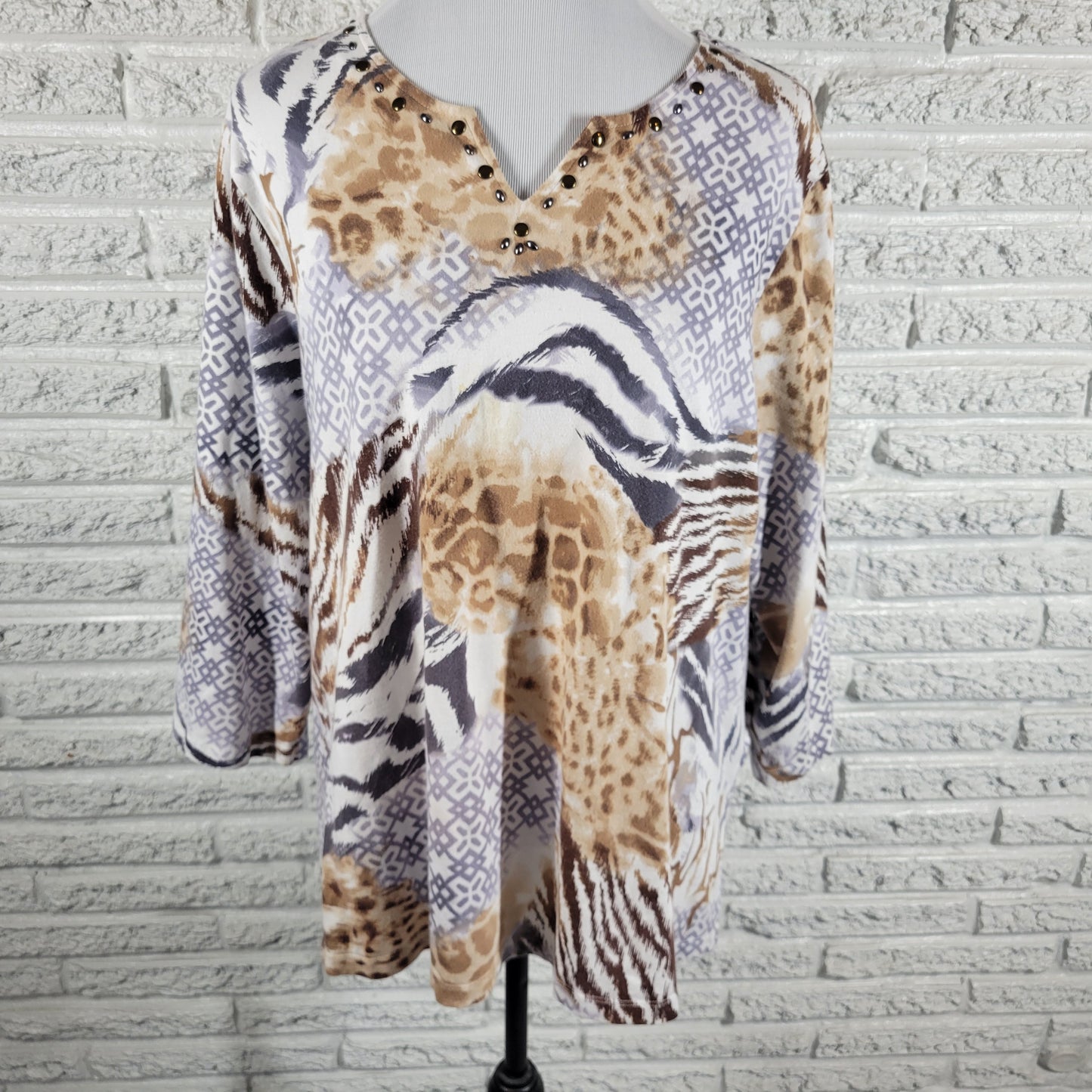 Alfred Dunner Top Womens 1X Brown Animal Print Studded V-Neck 3/4 Sleeve ANI37E