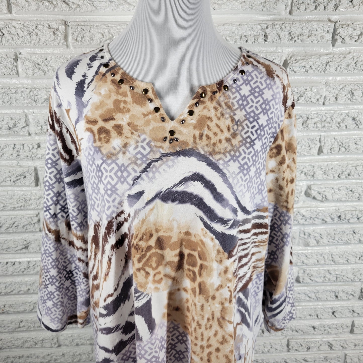 Alfred Dunner Top Womens 1X Brown Animal Print Studded V-Neck 3/4 Sleeve ANI37E