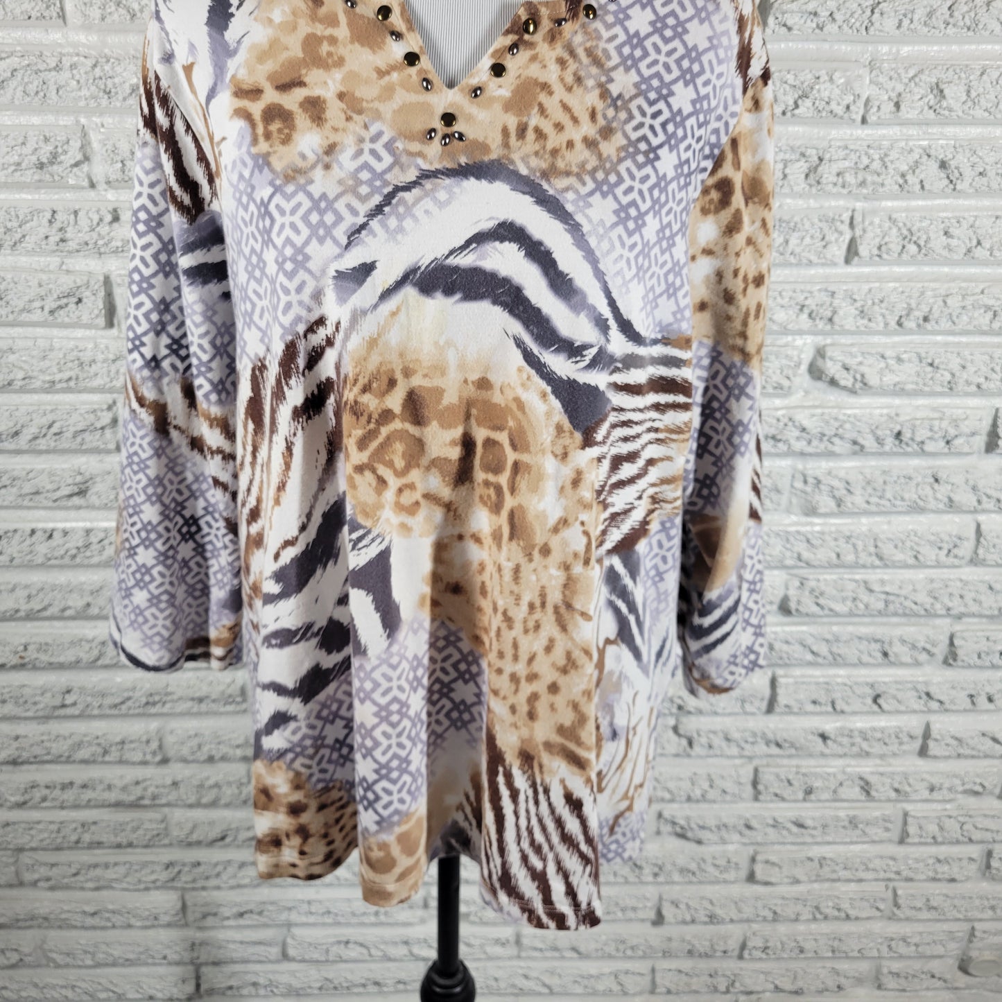 Alfred Dunner Top Womens 1X Brown Animal Print Studded V-Neck 3/4 Sleeve ANI37E