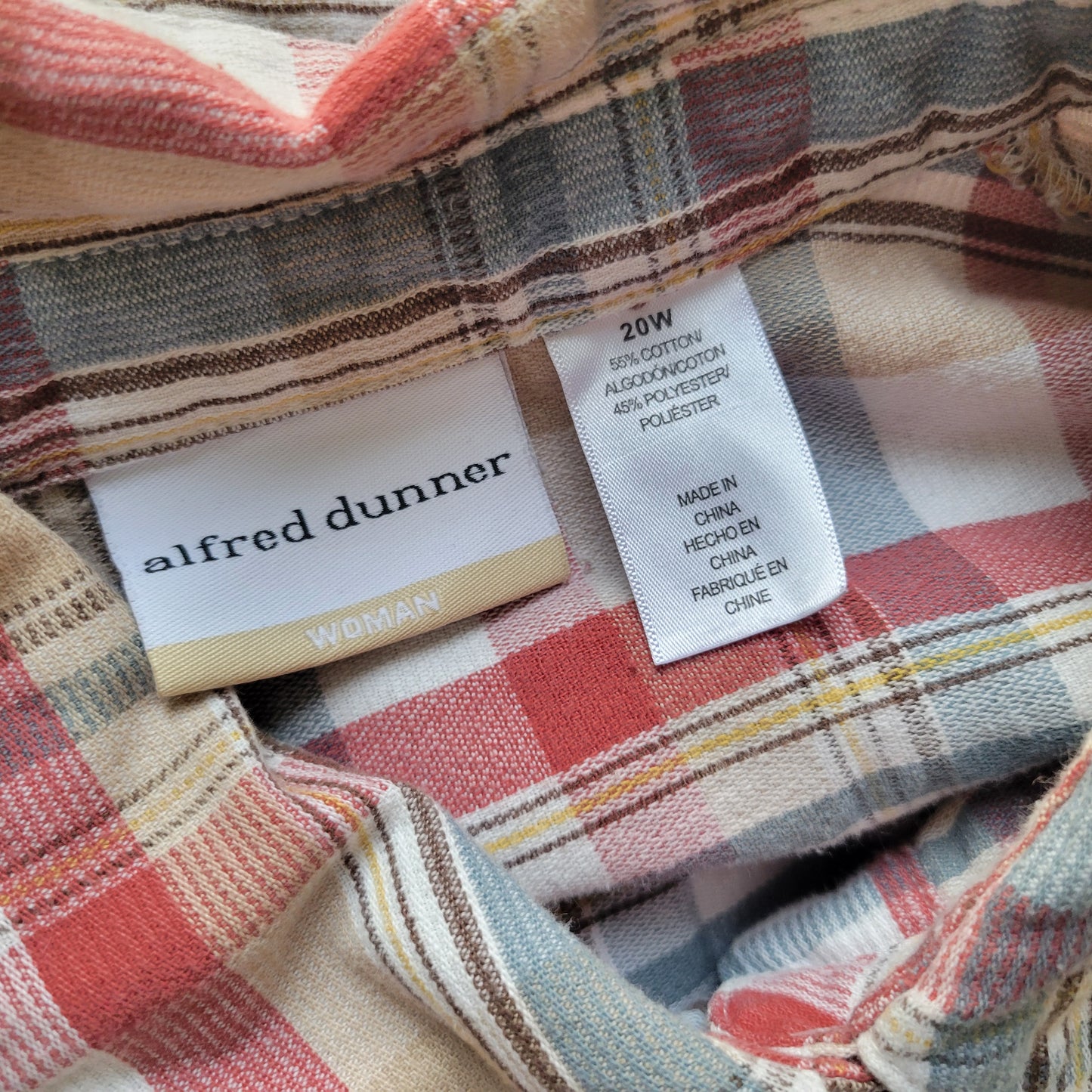 Alfred Dunner Womens Top 20W Plus Plaid Red Blue Tan Roll Tab Sleeve Zip PLA46E