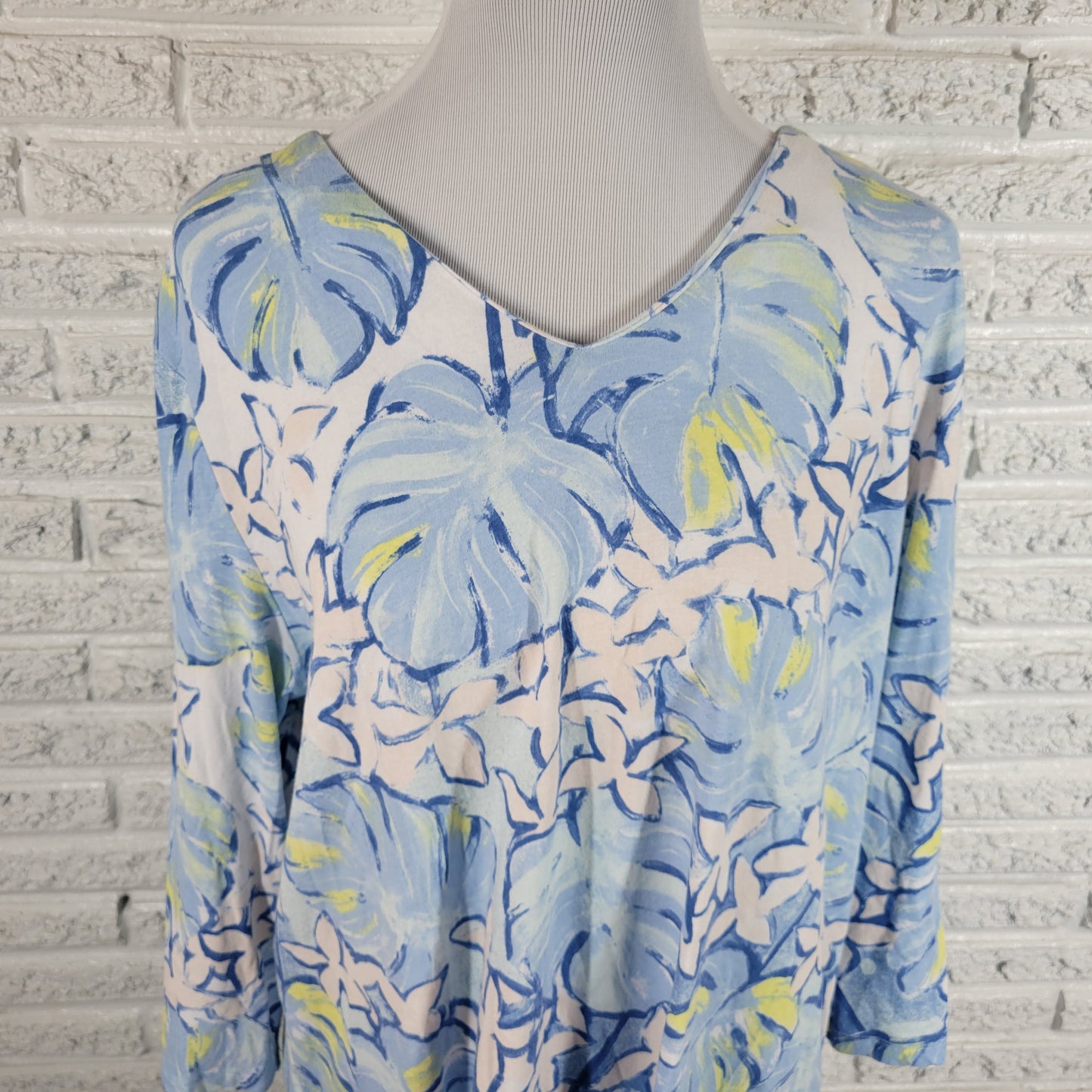 Coral Bay Womens Tee XL Blue Yellow Floral V-Neck 3/4 Sleeve Pullover FLO243E