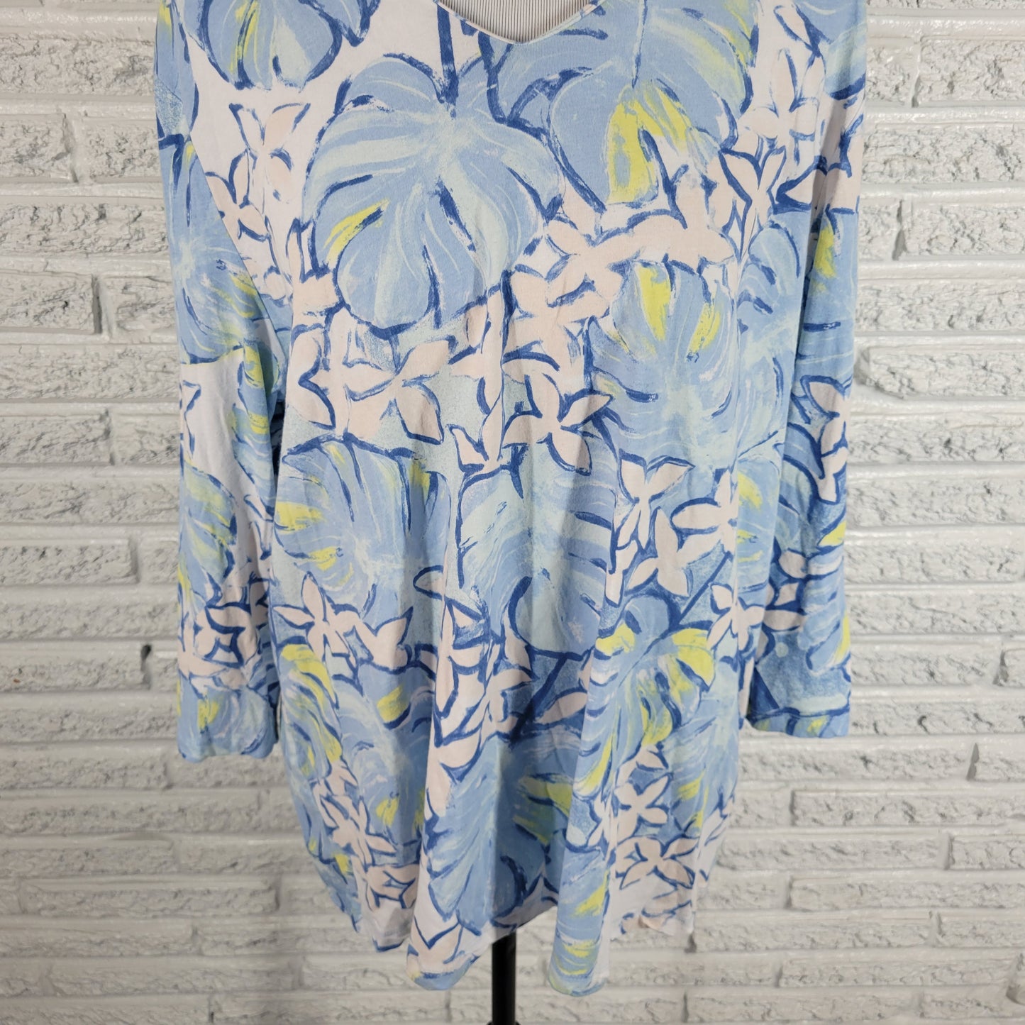 Coral Bay Womens Tee XL Blue Yellow Floral V-Neck 3/4 Sleeve Pullover FLO243E