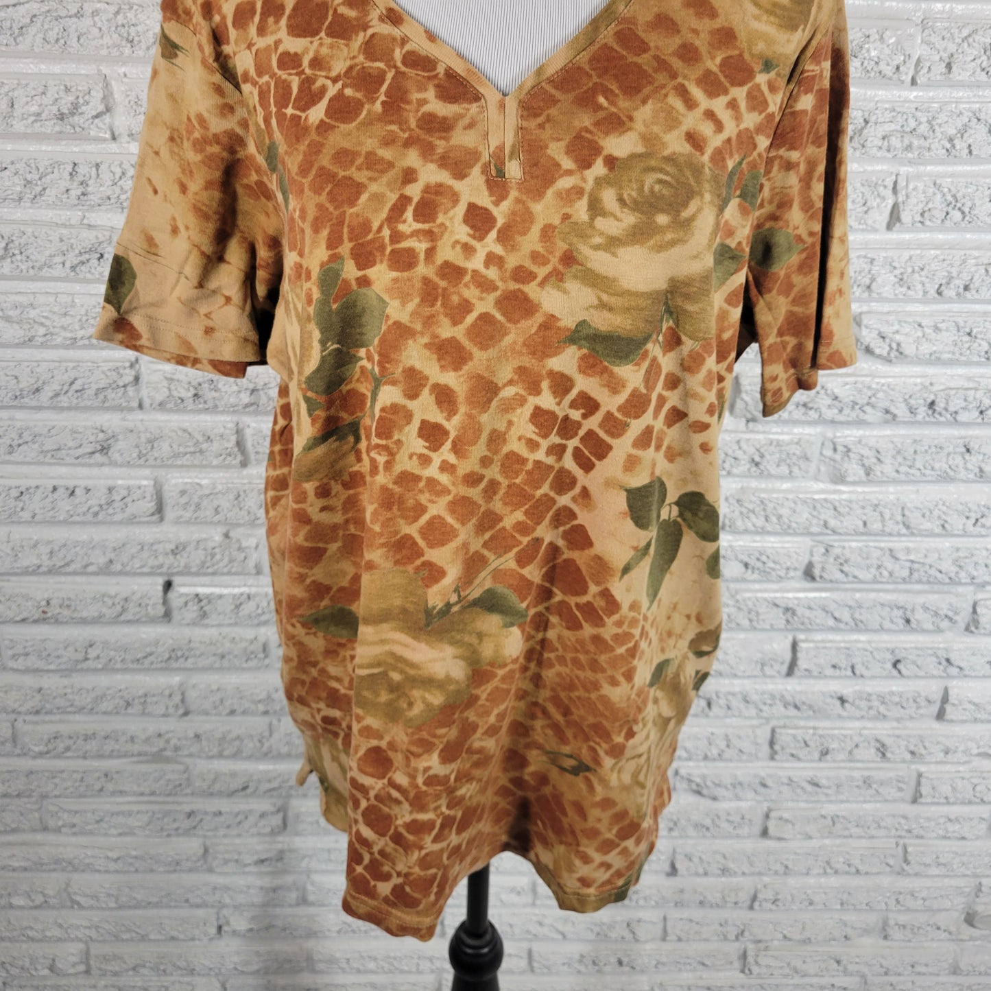 St. John's Bay Womens Tee 1X Brown Green Animal Print Floral V-Neck FLO240XE