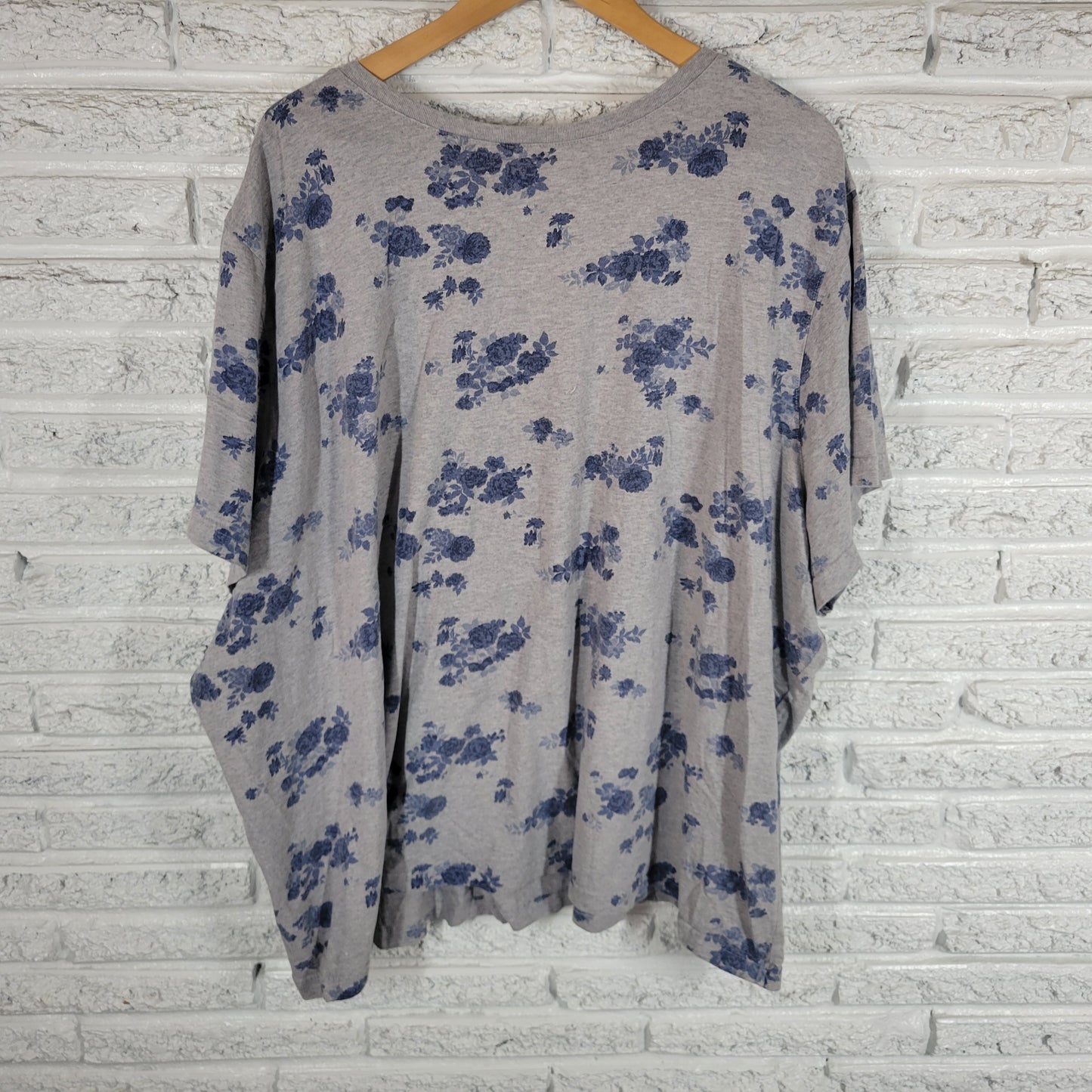 Woman Within 5X Tunic Tee Shirt Plus Blue Gray Floral V-Neck FLO51E
