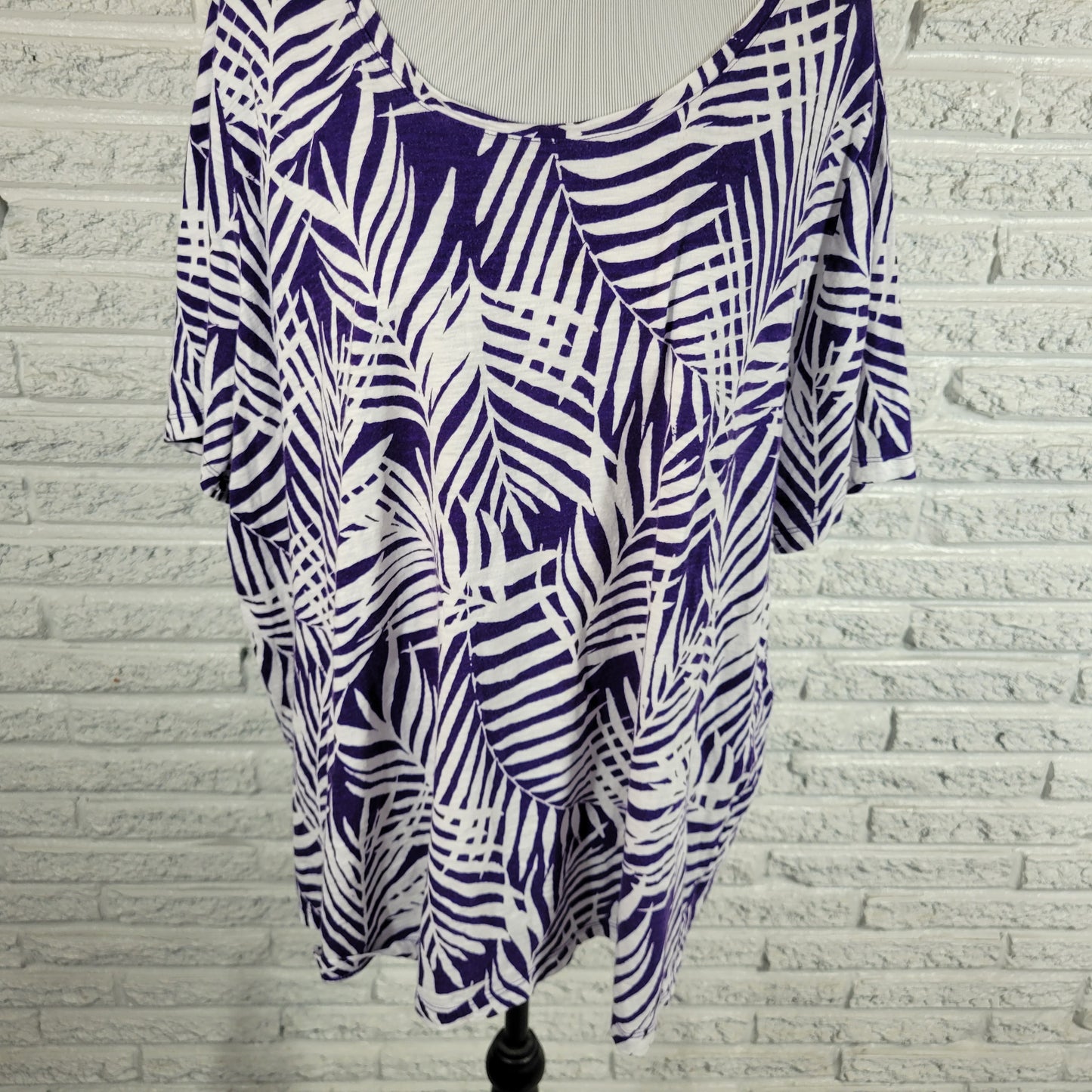Catherines T Shirt Womens 2X Purple White Floral Cotton Crew Neck FLO253E