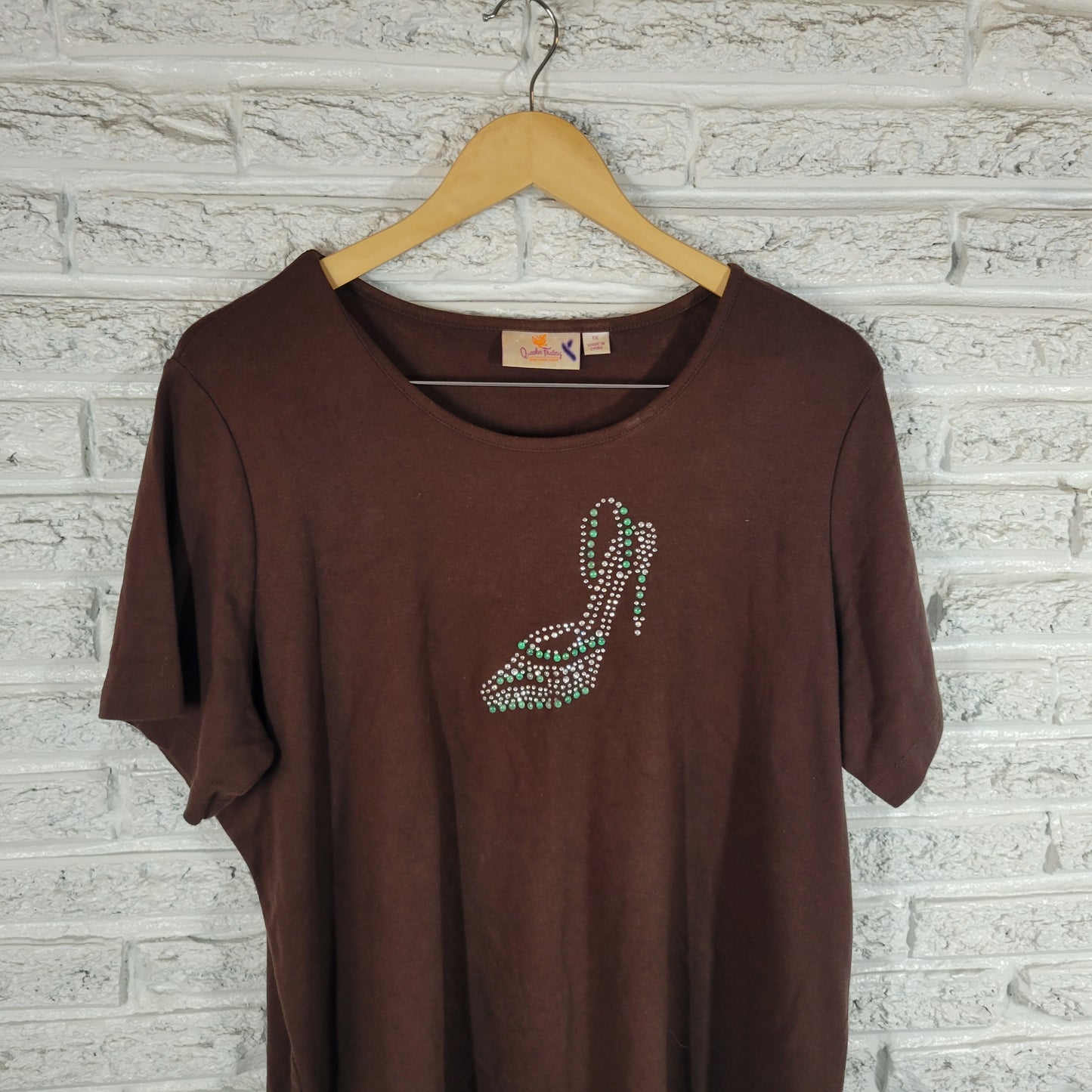 Quacker Factory T Shirt Womens 1X Brown Stiletto Shoe Rhinestone Cotton BRO10E