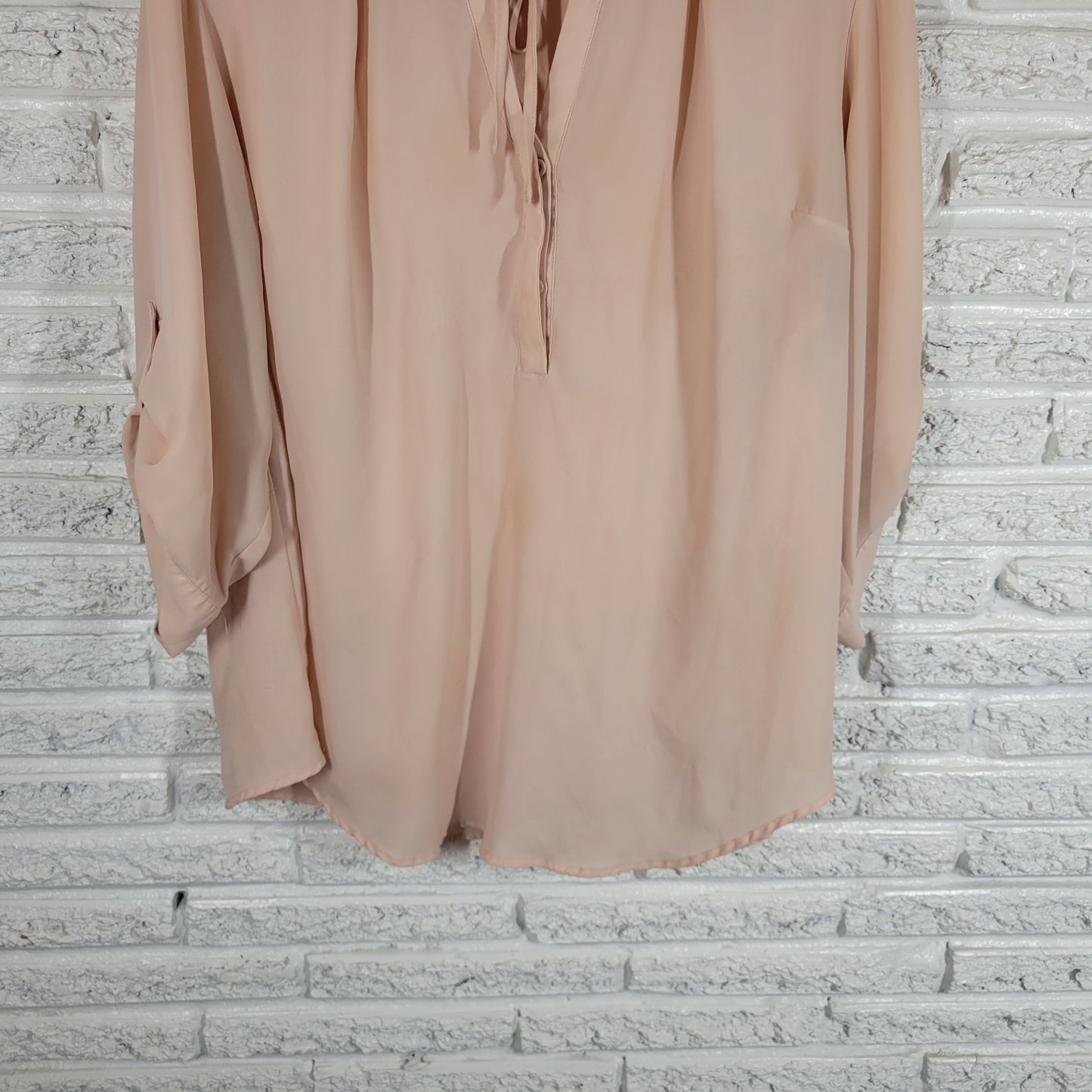Torrid 3X Pale Pink Sheer Button Up Top 3/4 Roll Tab Sleeve Keyhole PIN10E