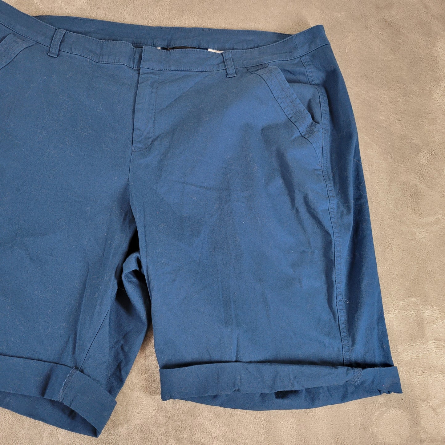 Lane Bryant Womens Shorts 22 Blue Cuffed Cotton Elastic Waist Stretch BLU106E
