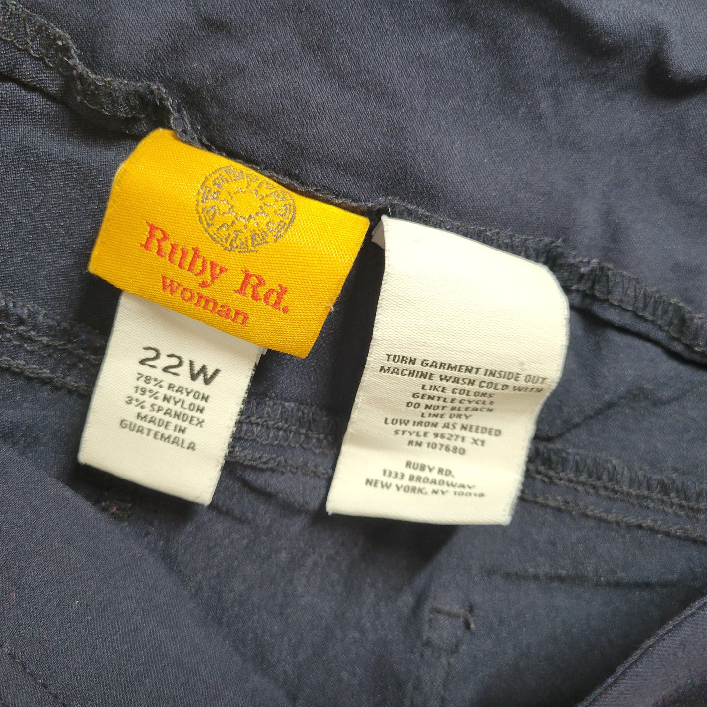 Ruby Rd 22W Plus Size Capri Pants Blue Straight Leg Pull On Stretch BLU15XE