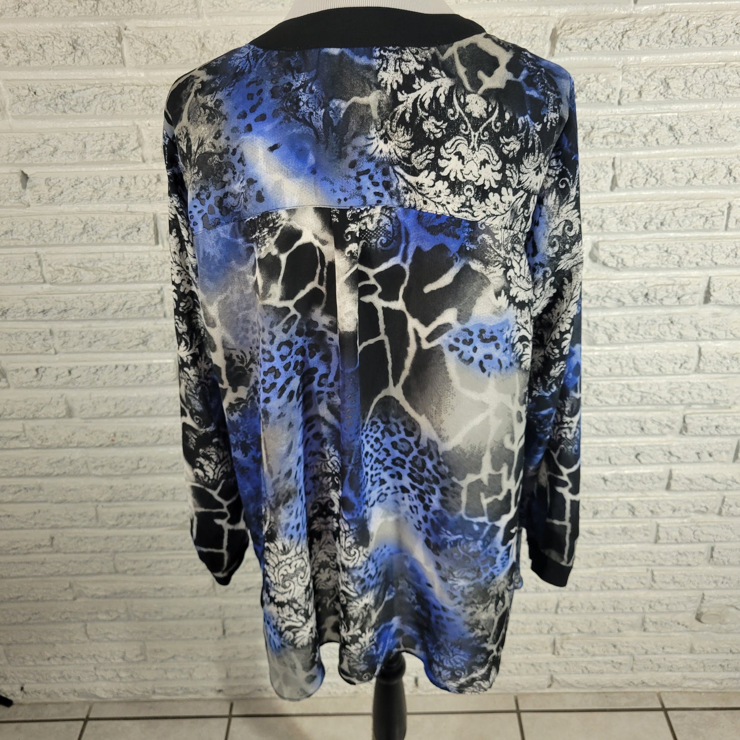 CJ Banks Tunic Blouse 1X Plus Size Blue Black Animal Print Sheer ANI52E