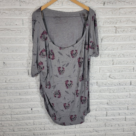 Torrid 5X Plus Size Halloween Skulls T Shirt Gray Super Soft Knit C16E
