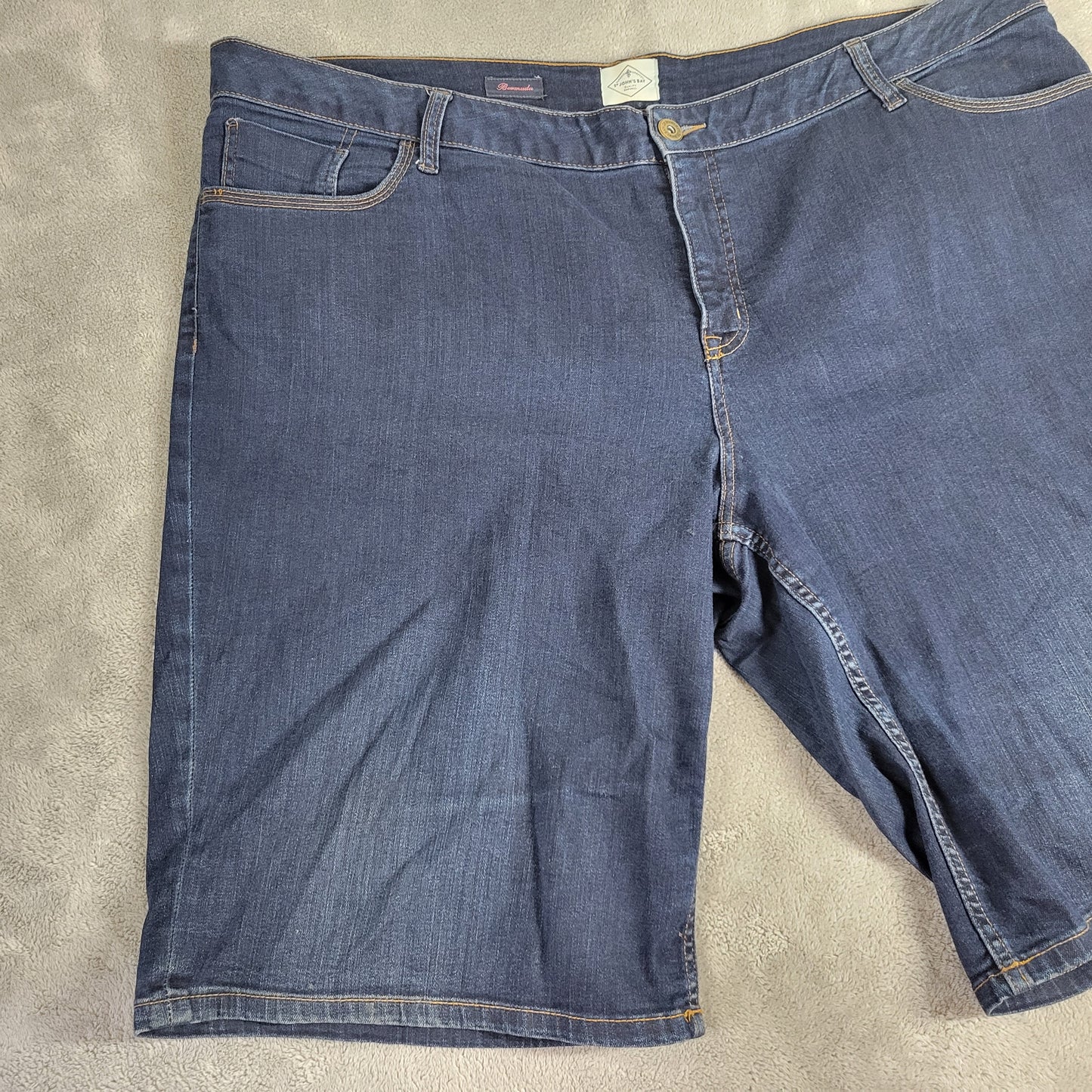 St John's Bay Womens Bermuda Shorts Size 24W Dark Wash Denim Stretch SHO6E