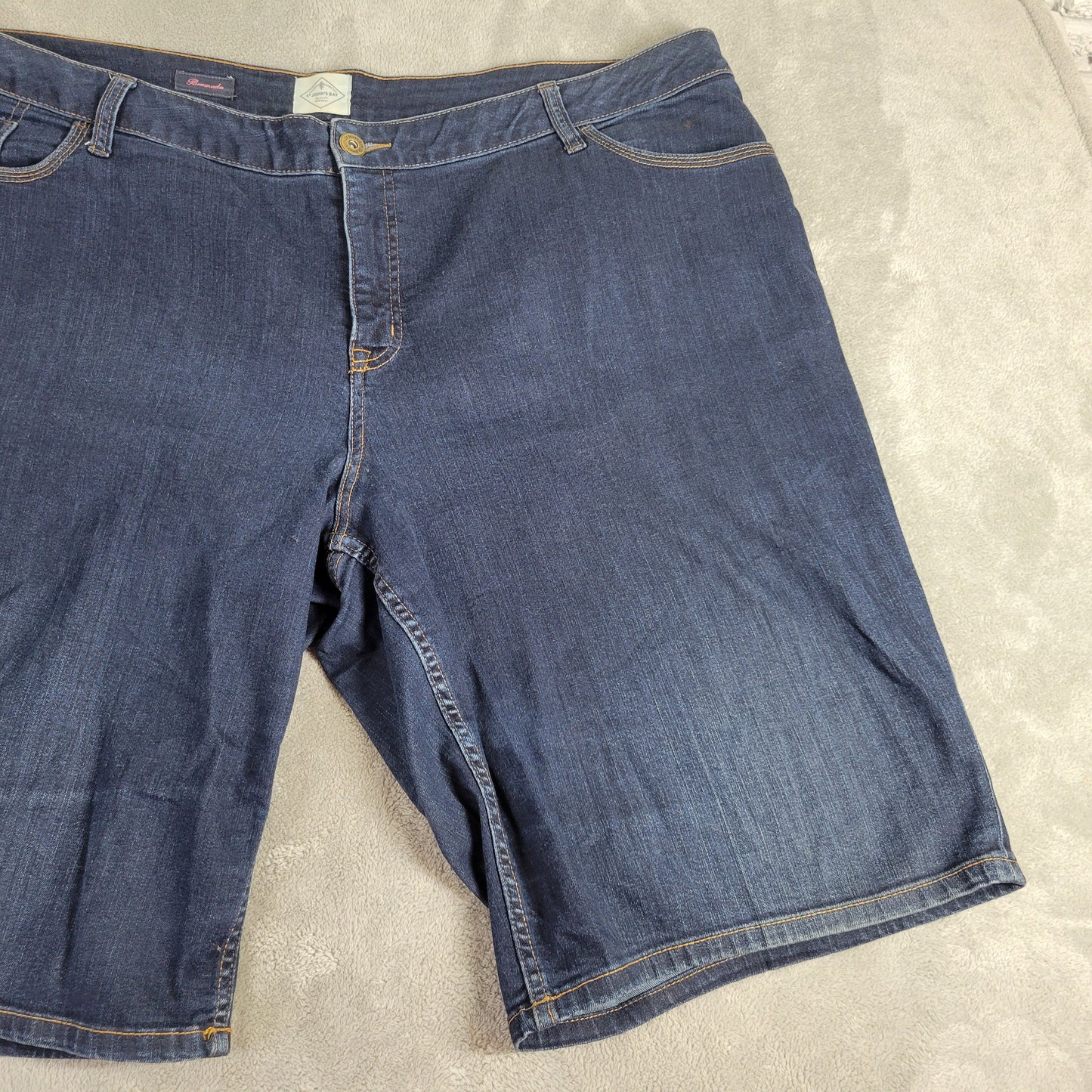 St John's Bay Womens Bermuda Shorts Size 24W Dark Wash Denim Stretch SHO6E