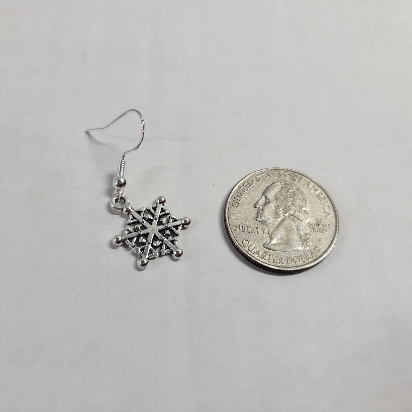 Silver Snowflake Dangle Earrings Winter Christmas Holiday Charm Jewelry E143E