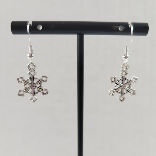 Silver Snowflake Dangle Earrings Winter Christmas Holiday Jewelry Pierced E155E