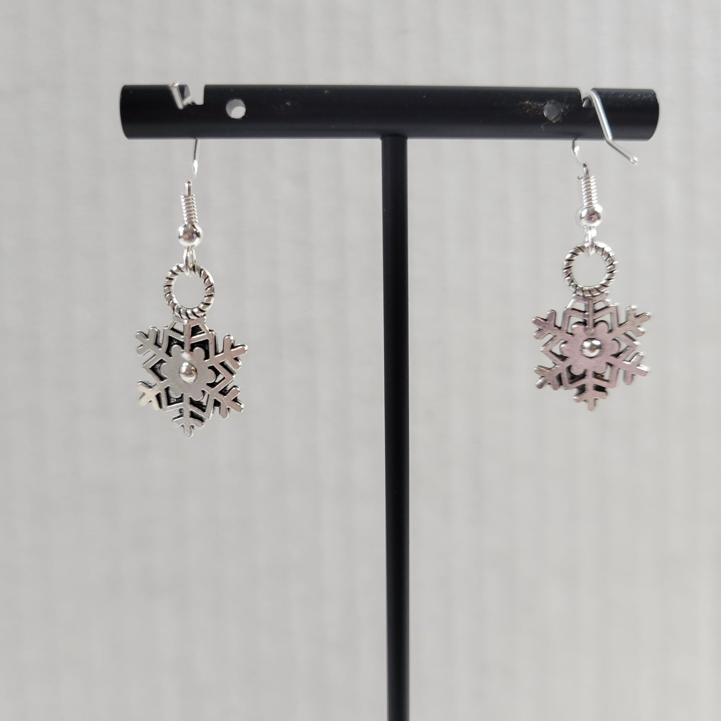 Silver Snowflake Drop Earrings Winter Holiday Charm Jewelry Xmas Present E158E