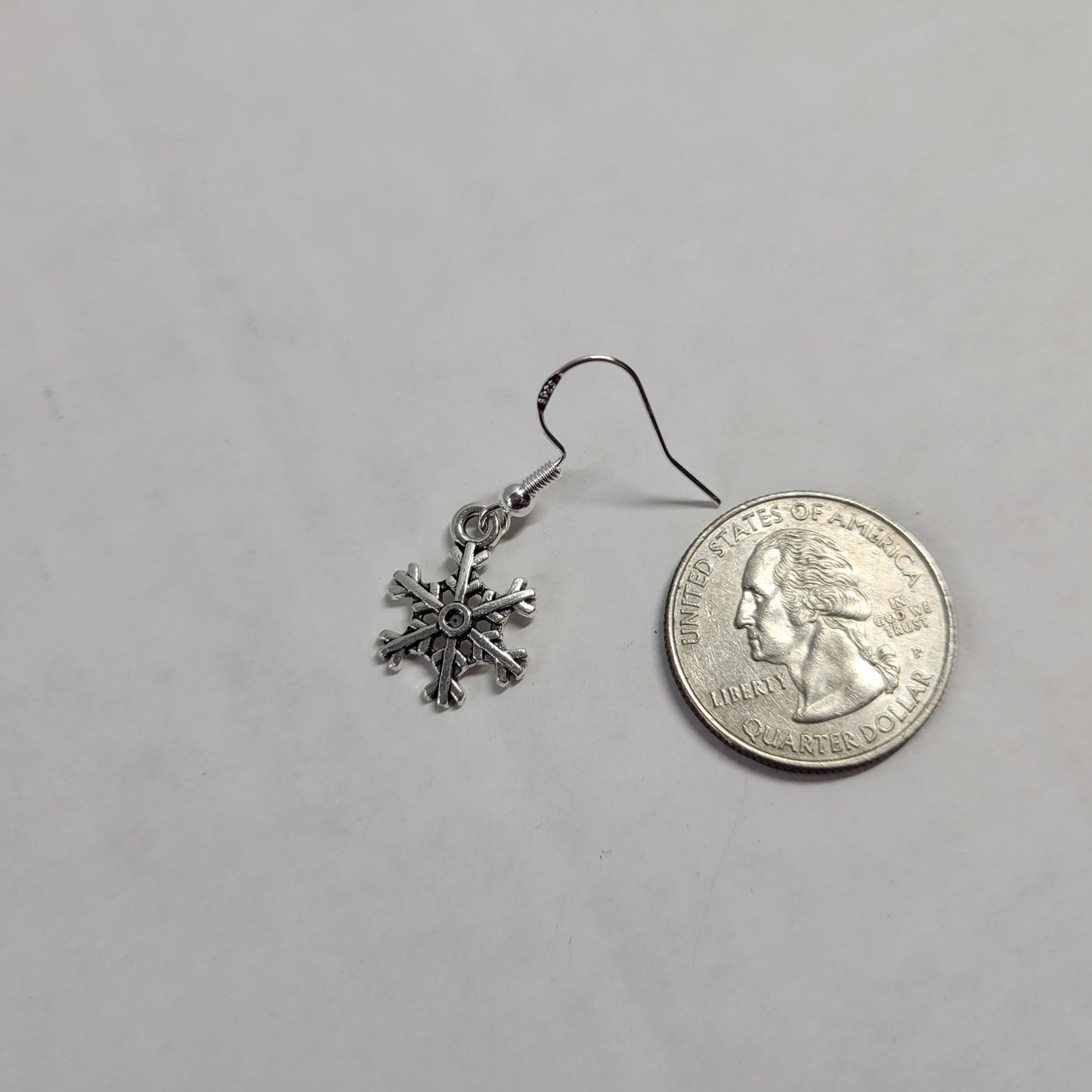 Silver Tone Snowflake Dangle Earrings Christmas Holiday Winter Jewelry E159E