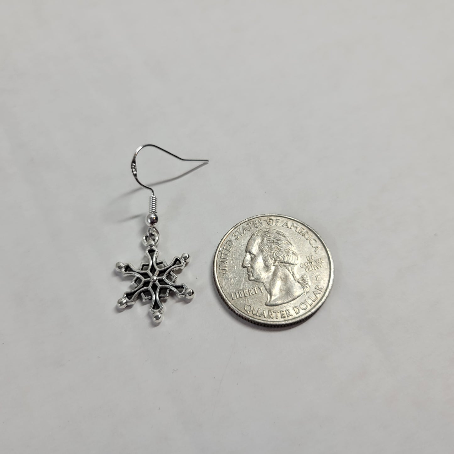Silver Snowflake Dangle Earrings Winter Christmas Holiday Charm Jewelry E161E