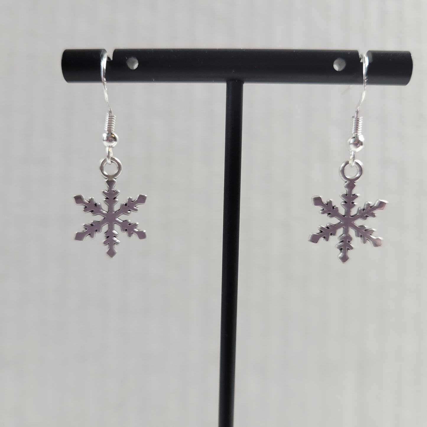 Silver Snowflake Dangle Earrings Classic Winter Christmas Charm Jewelry E166E