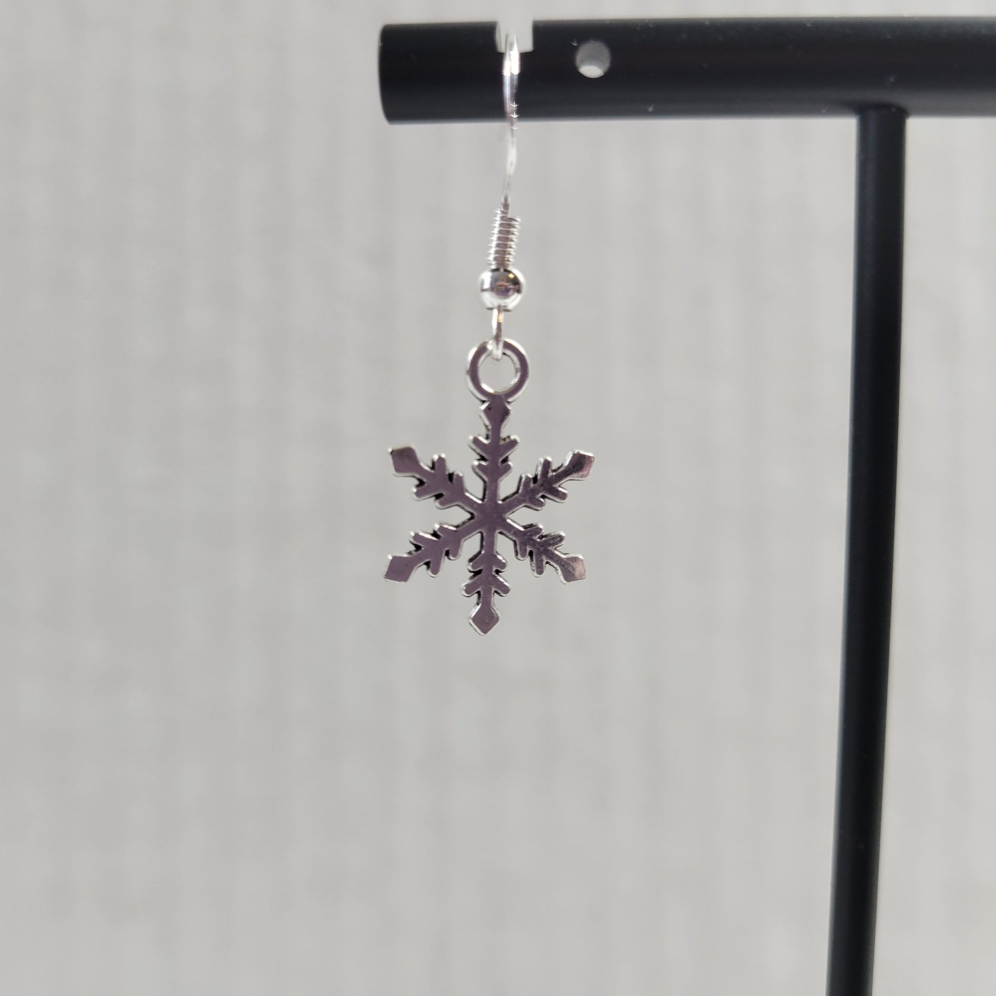 Silver Snowflake Dangle Earrings Classic Winter Christmas Charm Jewelry E166E
