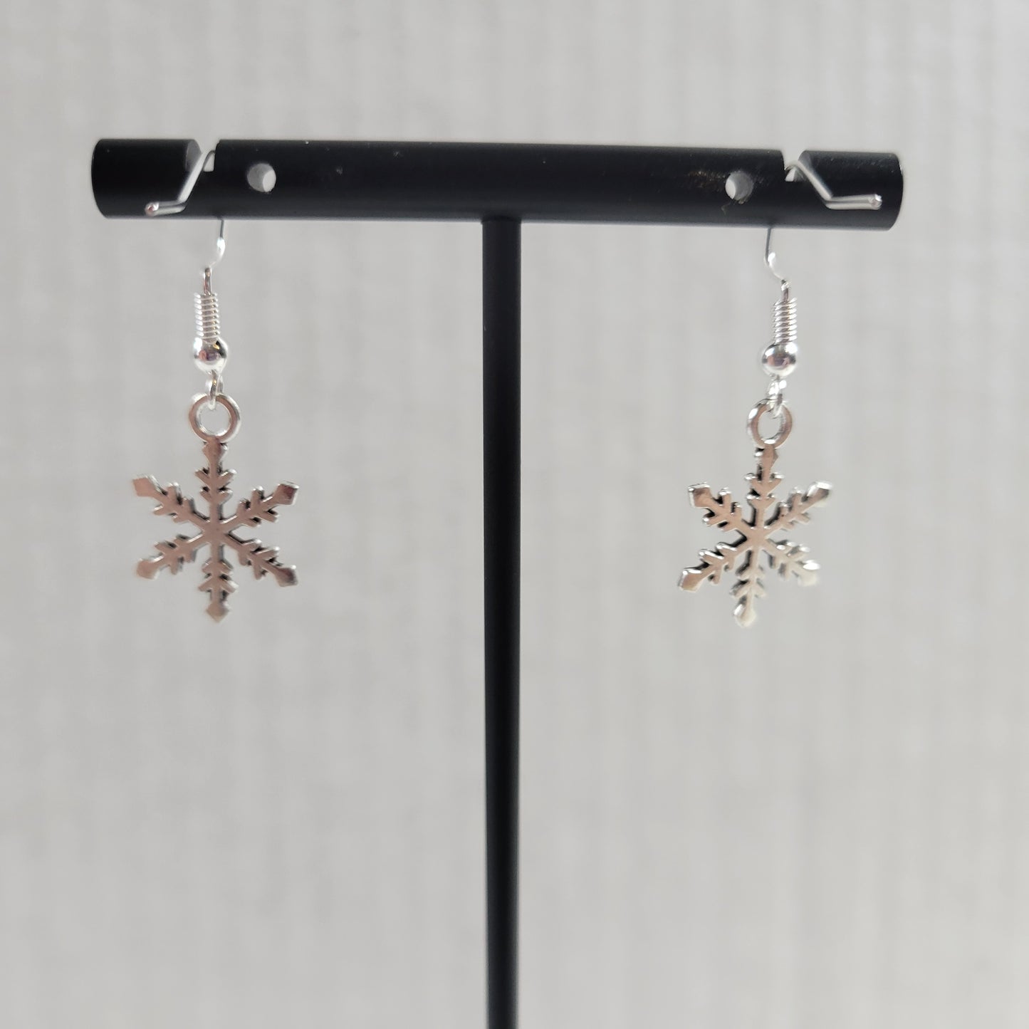 Silver Snowflake Dangle Earrings Classic Winter Christmas Charm Jewelry E166E