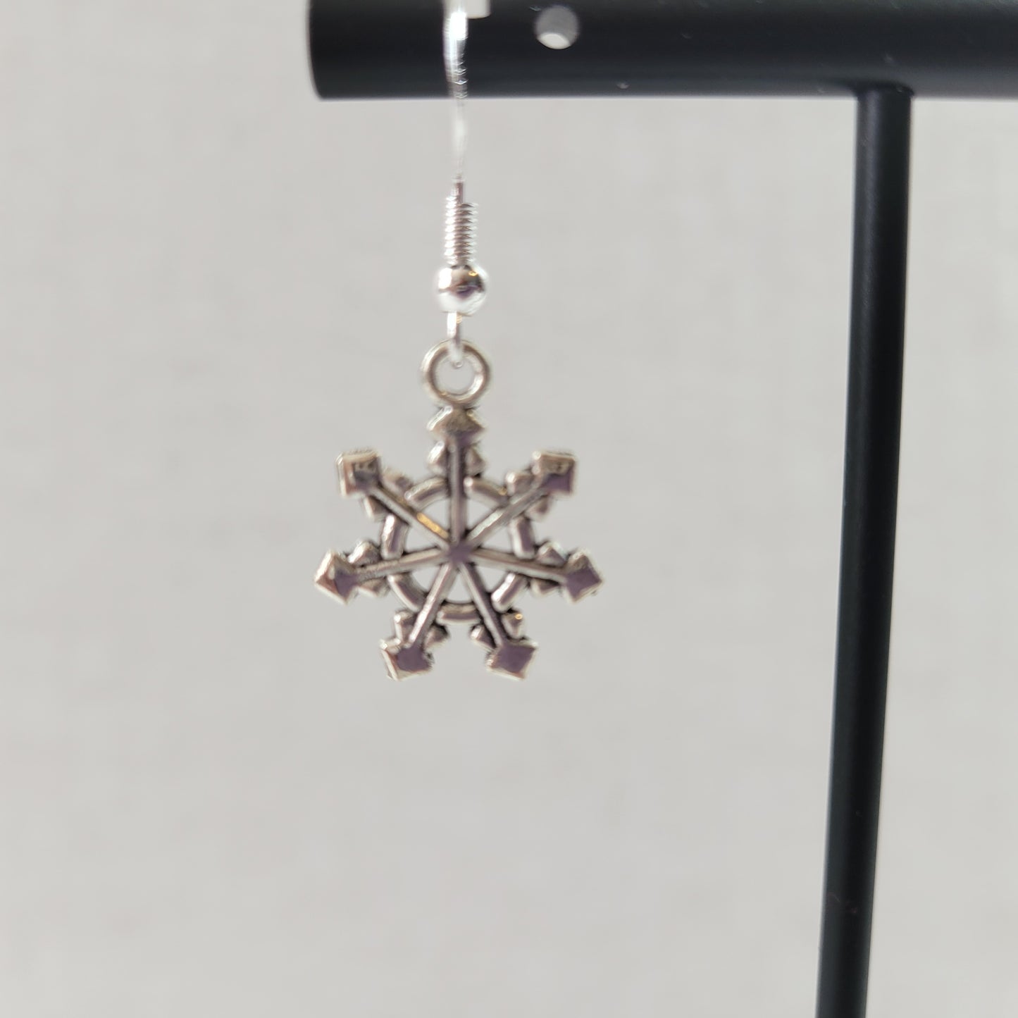 Silver Snowflake Dangle Earrings Winter Christmas Holiday Charm Jewelry E168E