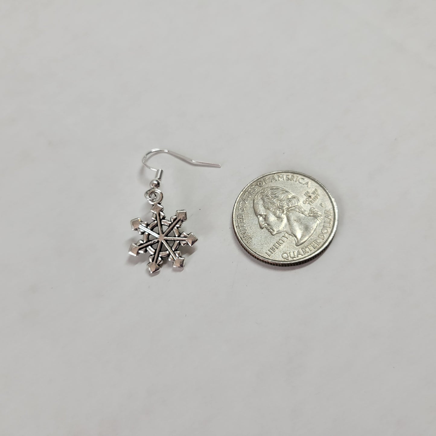 Silver Snowflake Dangle Earrings Winter Christmas Holiday Charm Jewelry E168E