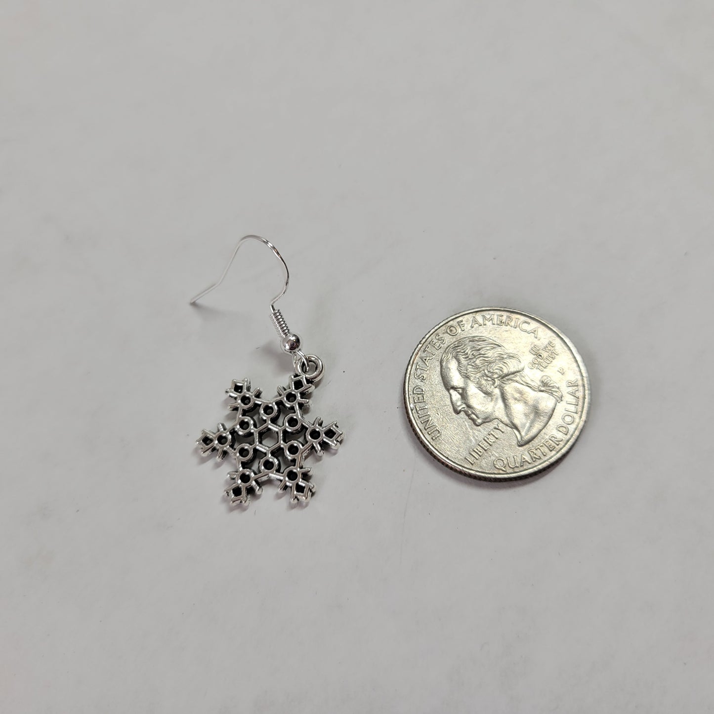 Silver Snowflake Dangle Earrings Filigree Winter Christmas Charm Jewelry E171E