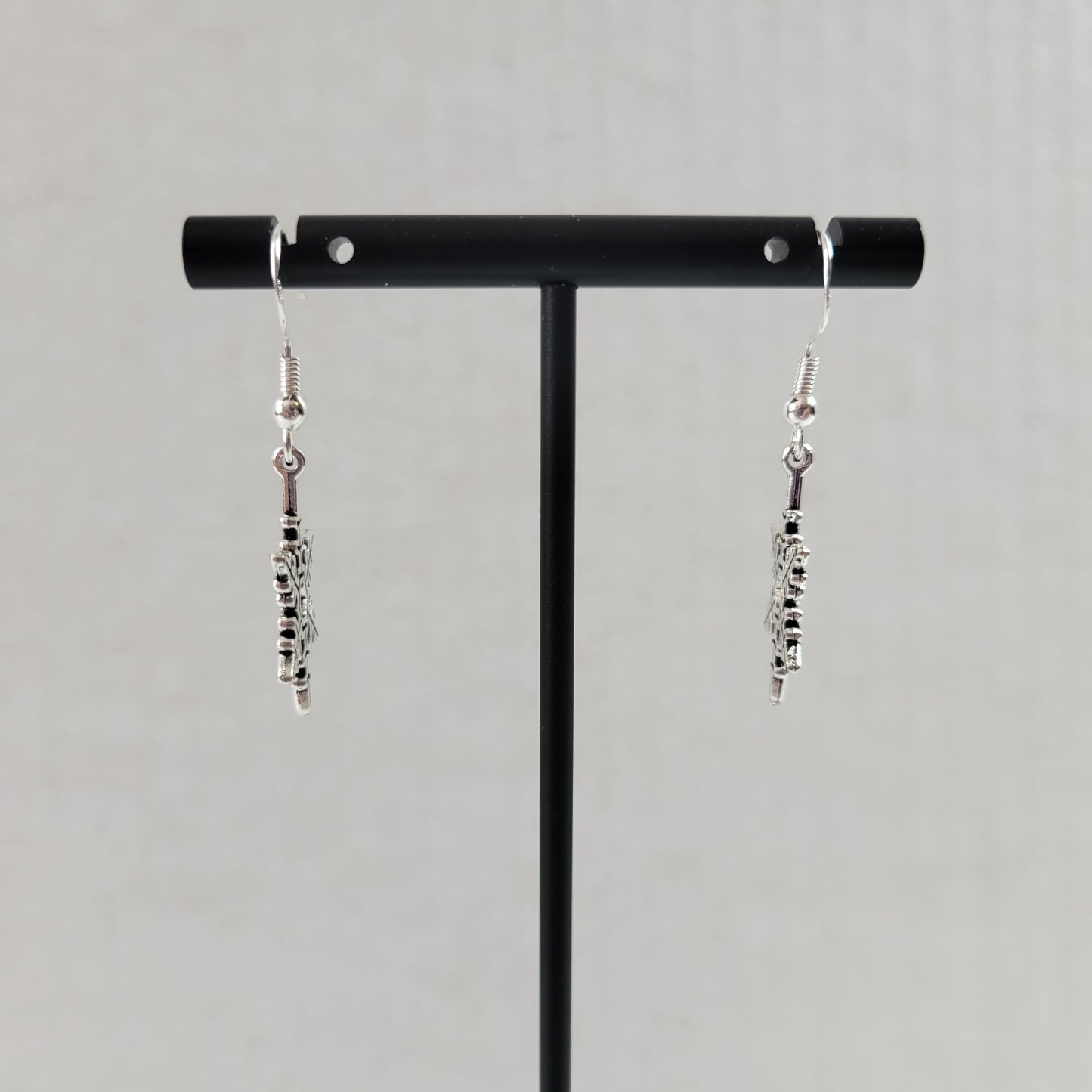 Silver Snowflake Dangle Earrings Small Winter Christmas Charm Drop Jewelry E172E