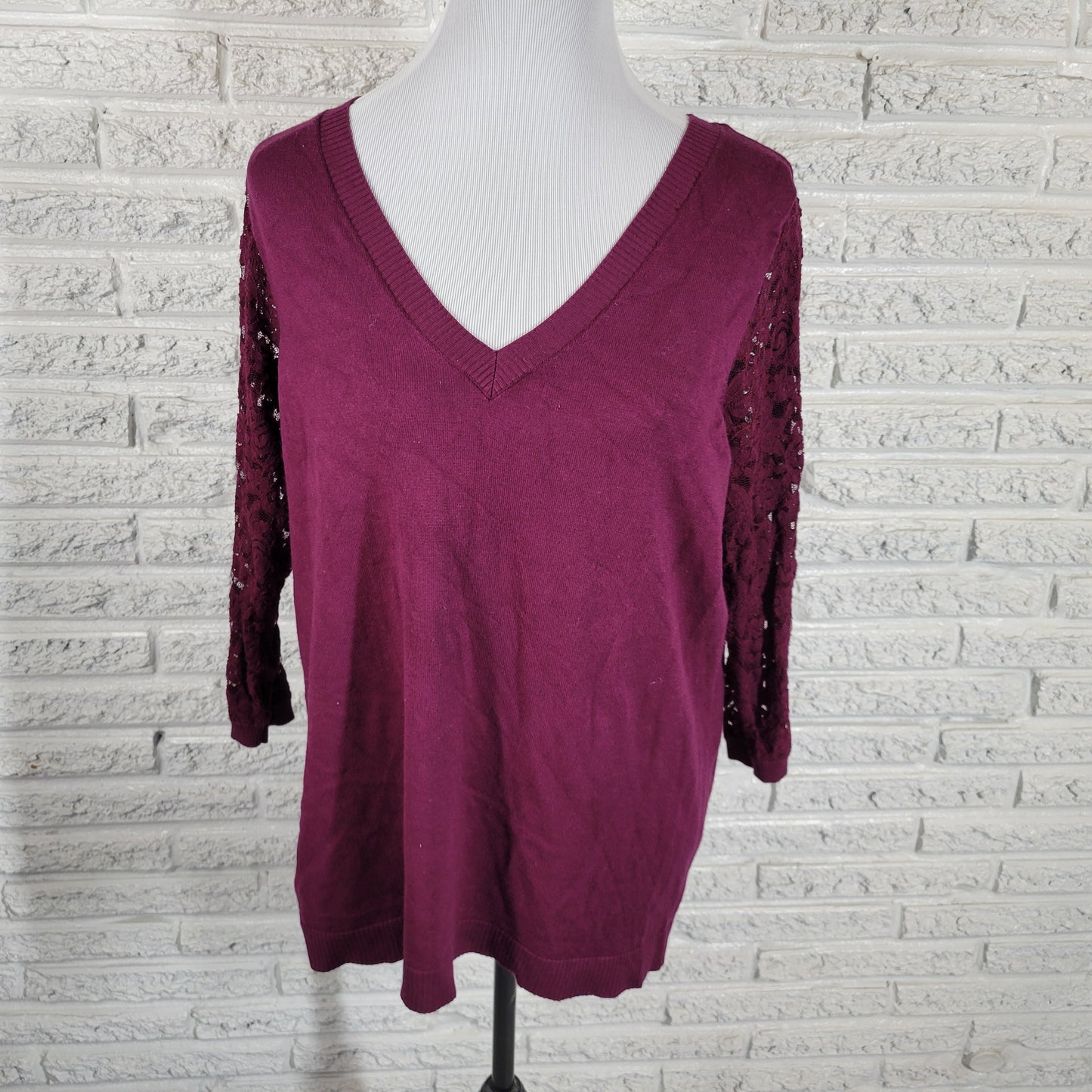 Torrid Purple V-Neck Sweater 2X Plus Lace Sleeve Solid Knit Stretchy PUR49E