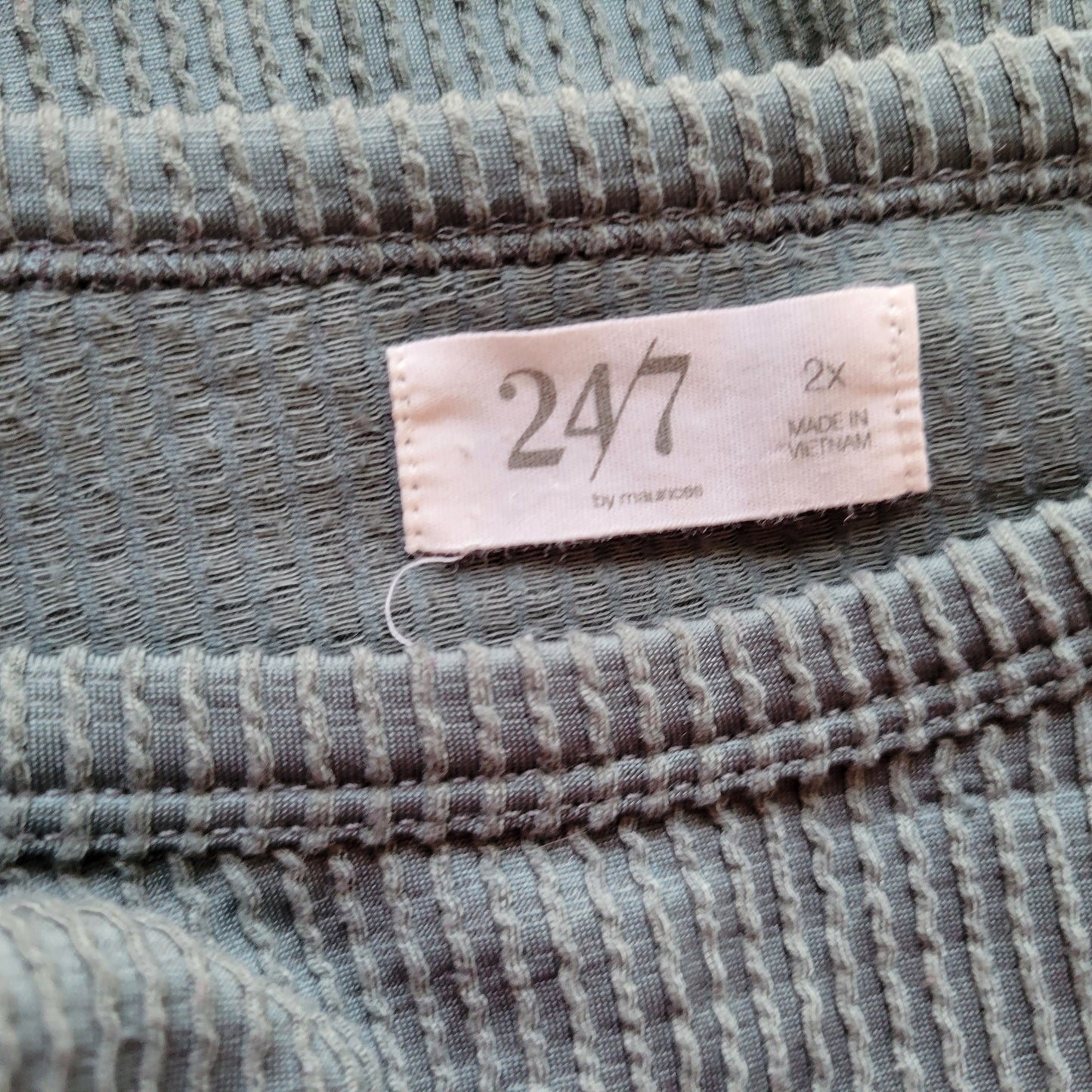 Maurices 24/7 Green Knit Top 2X Plus Crew Neck Cap Sleeve Solid Pullover GRE1XE