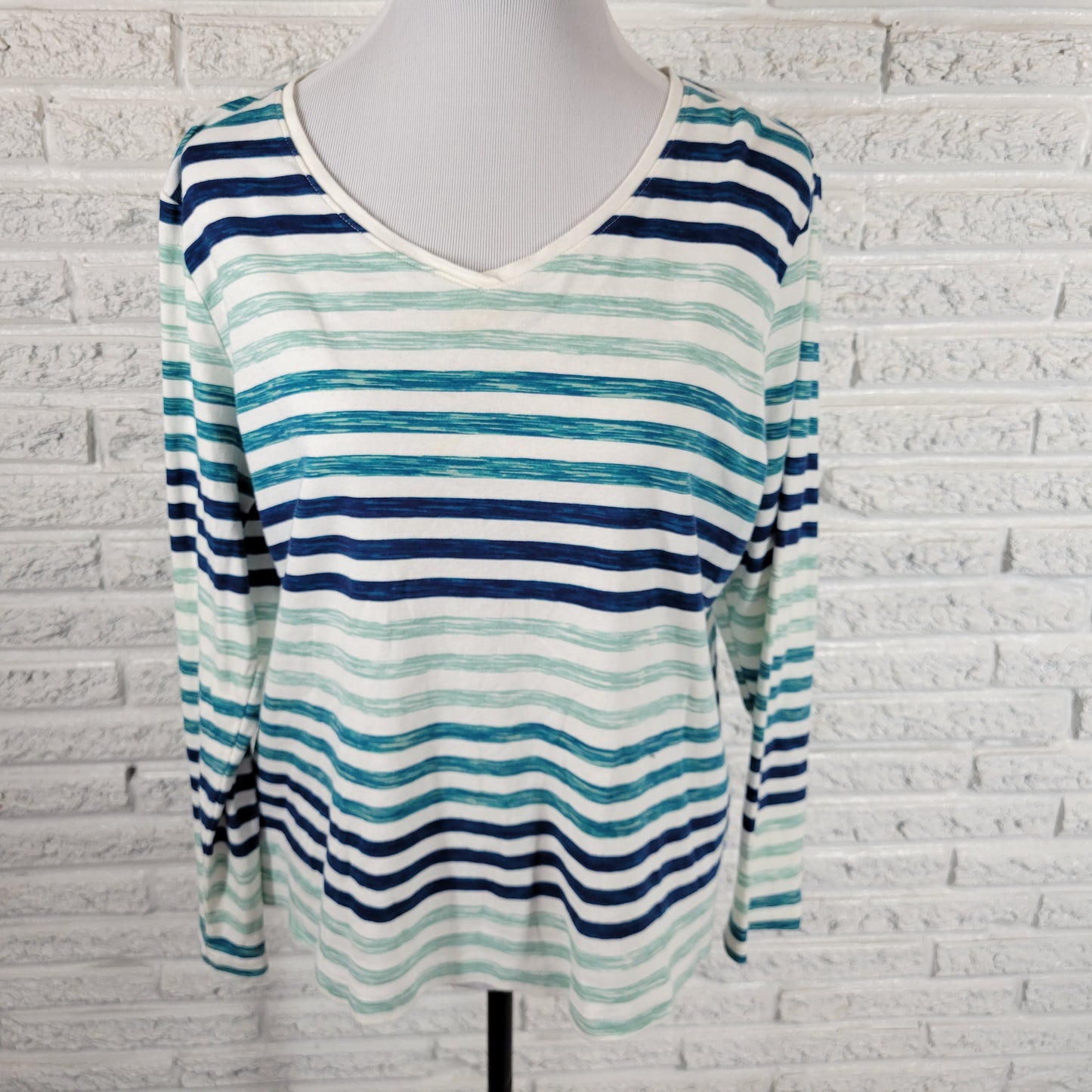 Croft & Barrow Striped Watercolor Tee XL Blue Green Cotton V-Neck STR9E