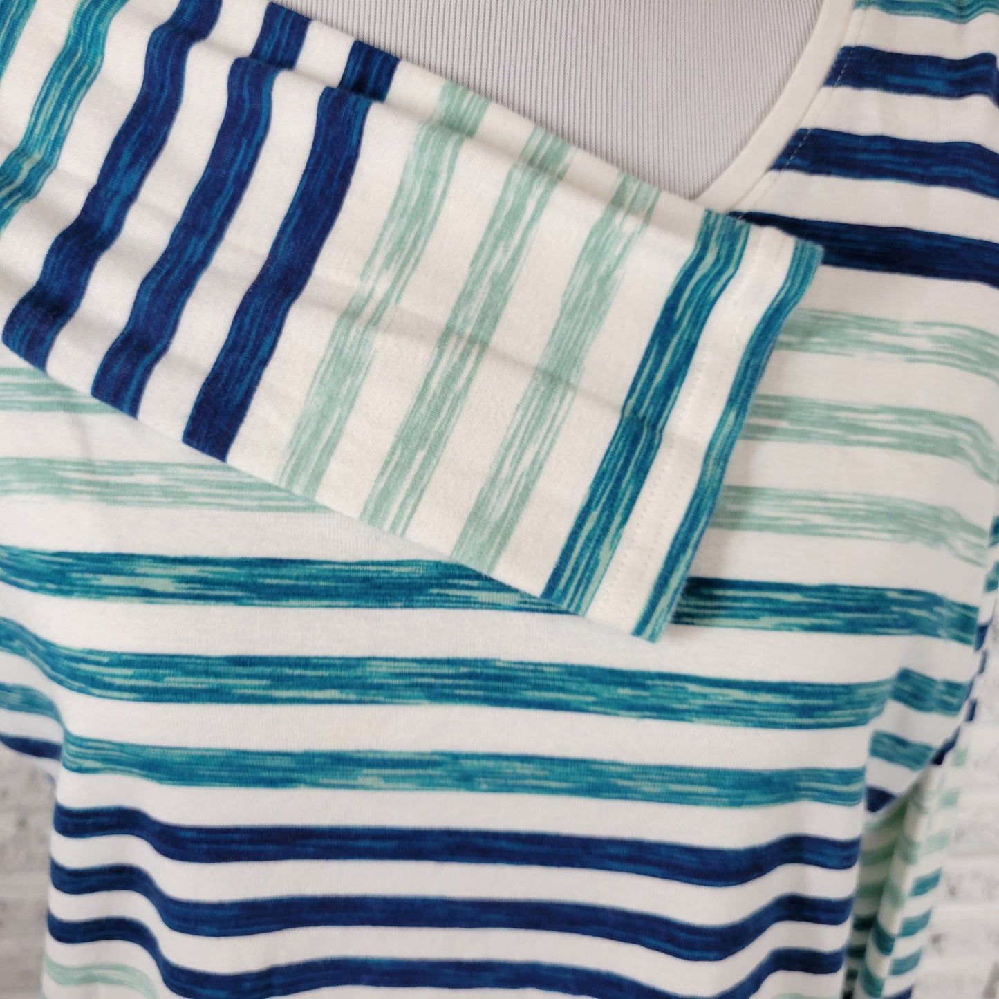Croft & Barrow Striped Watercolor Tee XL Blue Green Cotton V-Neck STR9E