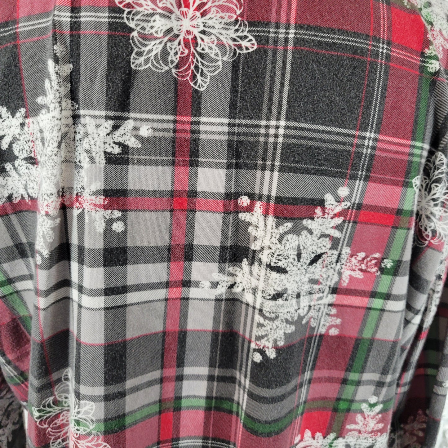 Kim Rogers XL Womens Plaid Snowflake Tee Long Sleeve T-Shirt Winter Top PLA58E