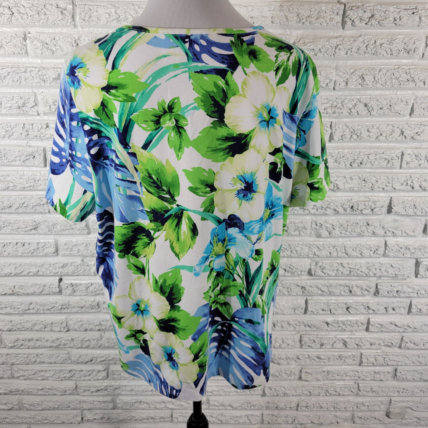 Alfred Dunner Top 1X Womens Blue Green Floral Blouse Rhinestone Parrot FLO237E