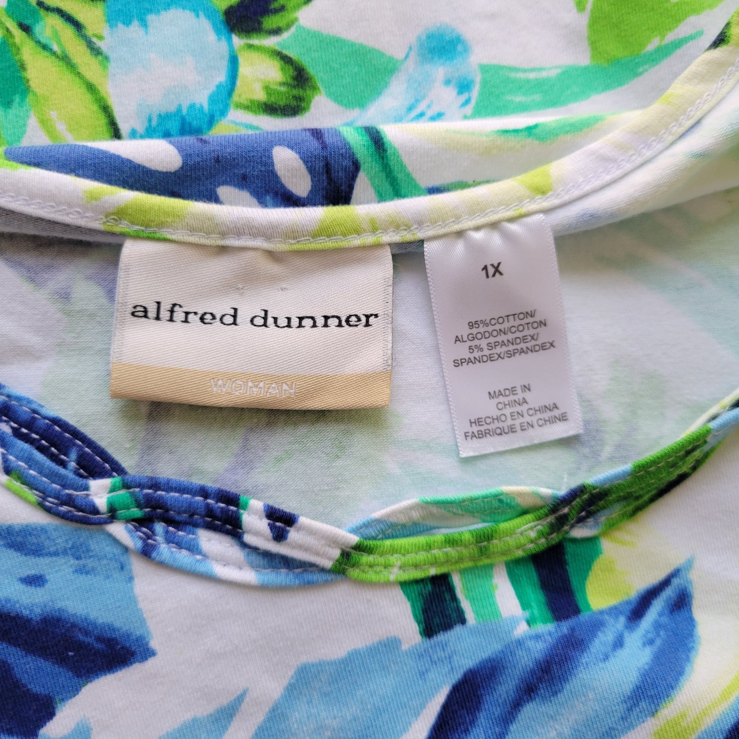 Alfred Dunner Top 1X Womens Blue Green Floral Blouse Rhinestone Parrot FLO237E