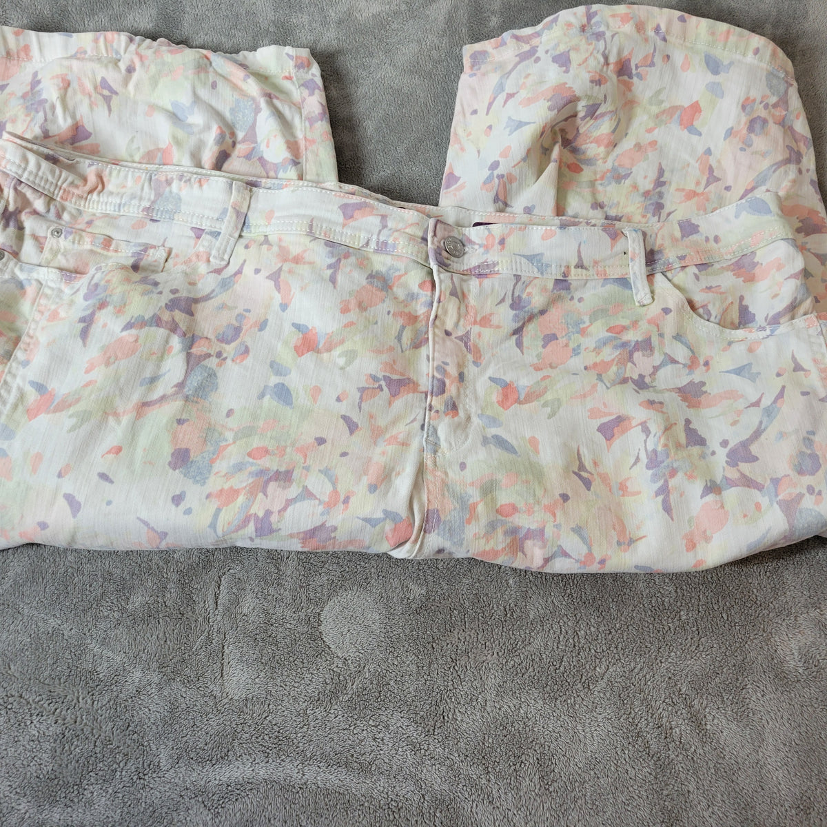 Gloria Vanderbilt Skimmer Shorts 24W Womens Floral Denim Pastel SH015E