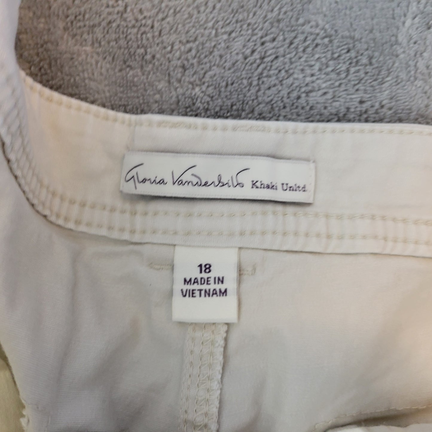 Gloria Vanderbilt Shorts 18 Plus Womens Off White Casual Elastic Waist WHI9E