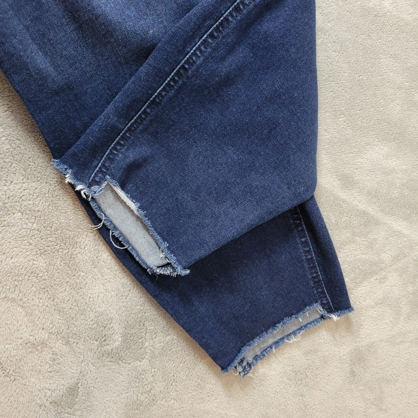 Old Navy Rockstar Super Skinny Jeans Size 20S 20 Short Dark Distressed SKI28E