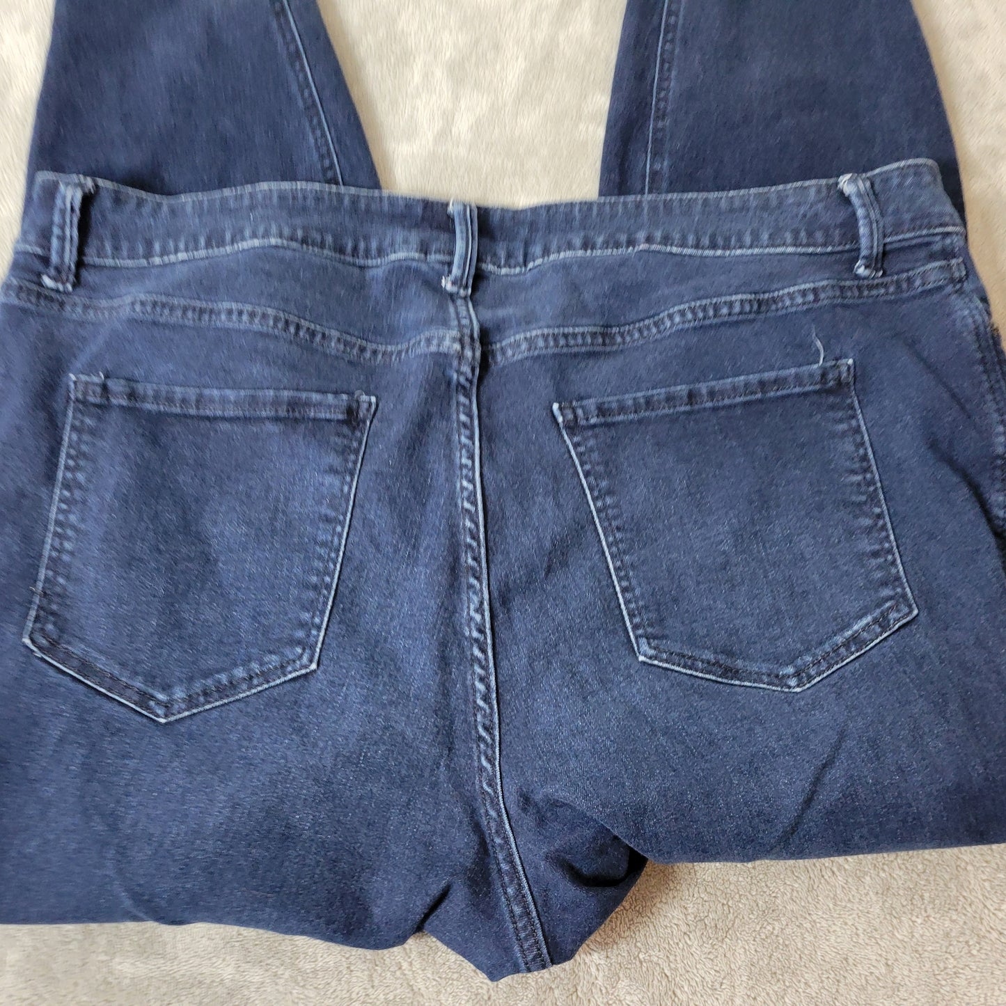 Old Navy Rockstar Super Skinny Jeans Size 20S 20 Short Dark Distressed SKI28E
