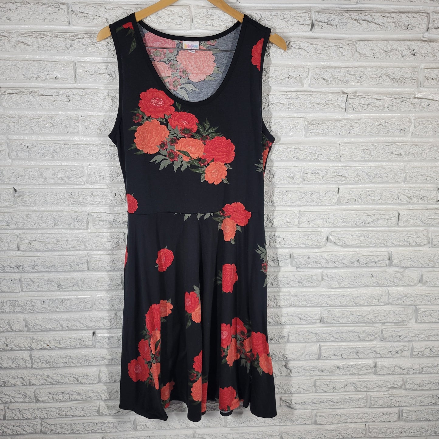 LuLaRoe Fit Flare Dress Womens XL Black Red Floral Tank Sleeveless FLO237E