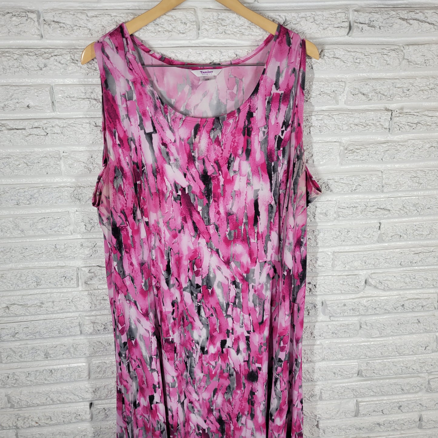 TanJay Gray Pink Watercolor Shift 22W Dress Plus Size Sleeveless Slit WAT96E