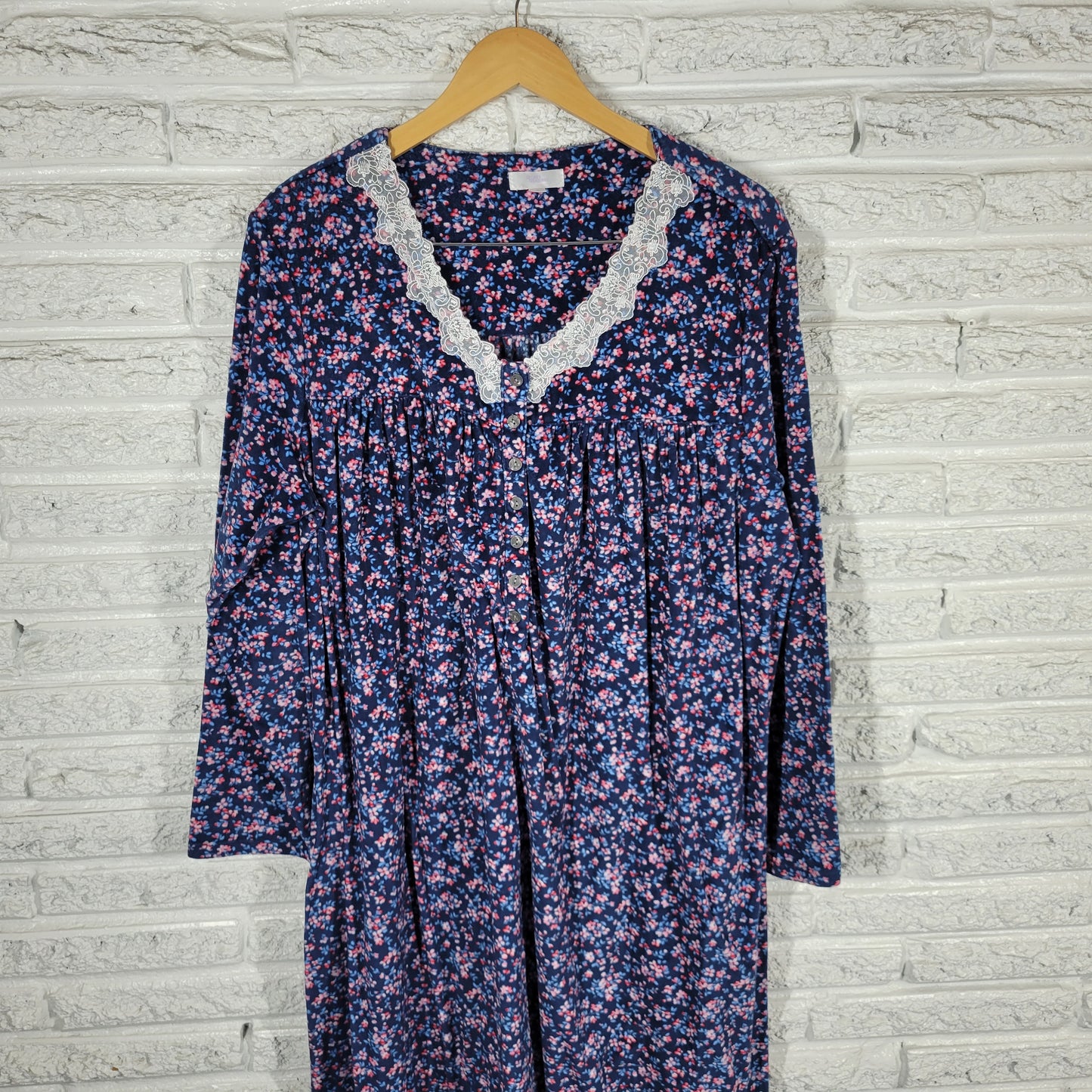 Secret Treasures 2X Velour Nightgown Blue Pink Floral Lace Trim Plus SWE113E