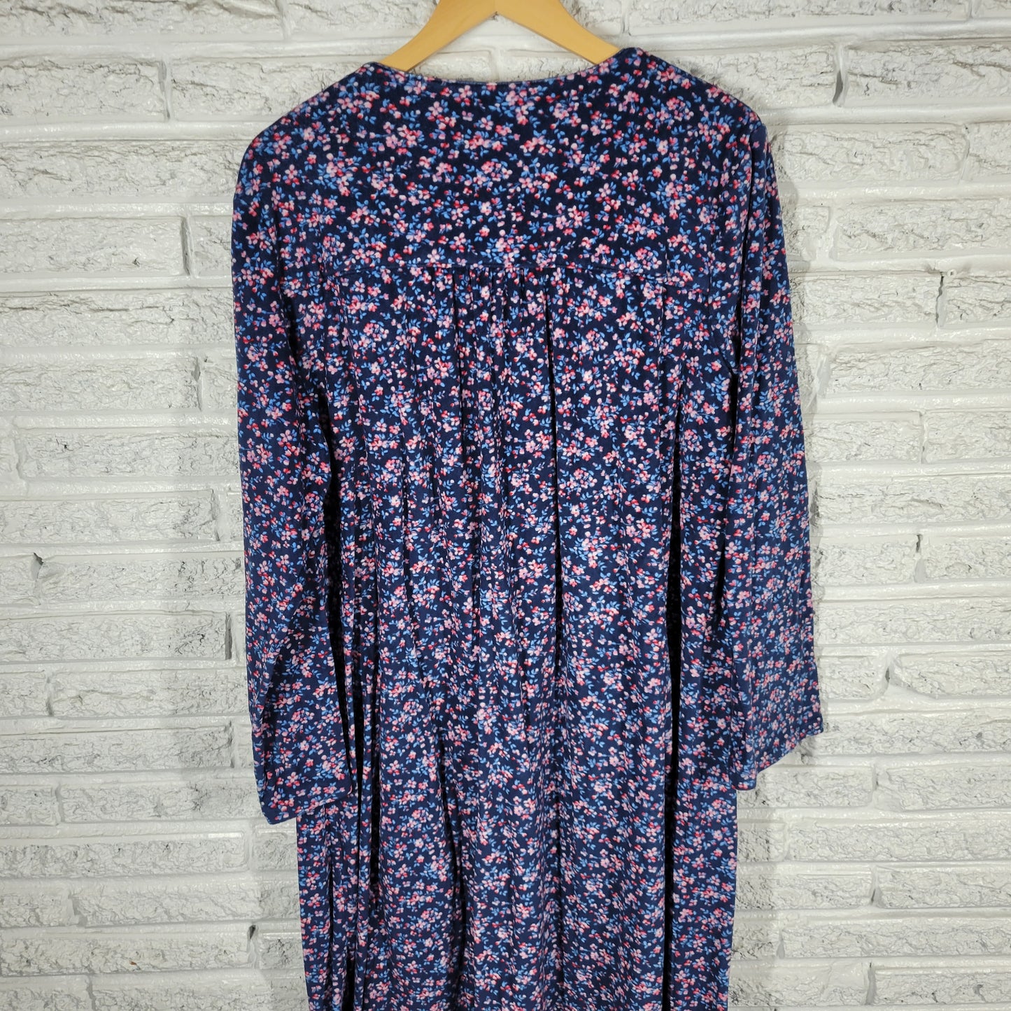 Secret Treasures 2X Velour Nightgown Blue Pink Floral Lace Trim Plus SWE113E