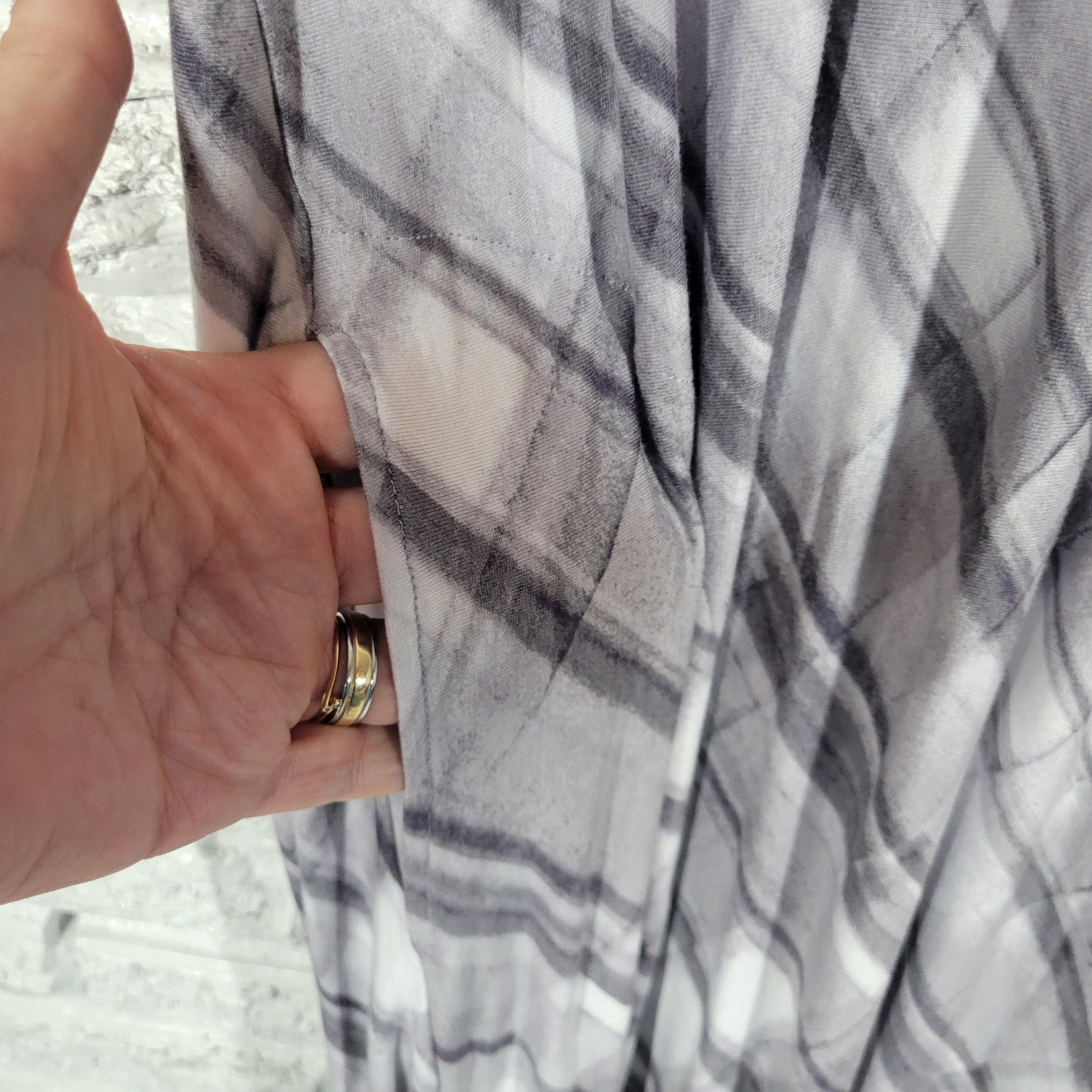 Simply Vera Wang Dress XL Gray Purple Plaid Tie Dye V-Neck Shift Midi PLA14E