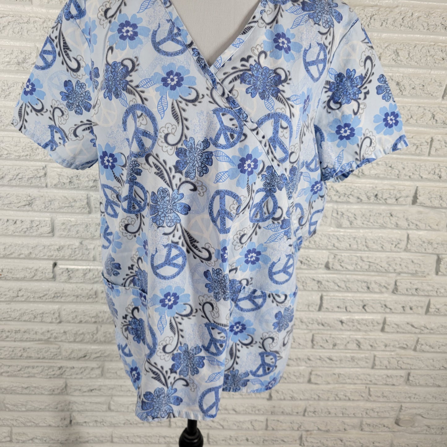 Unisex Scrub Top XL V-Neck Short Sleeve Blue Floral Peace Sign Print FLO46E