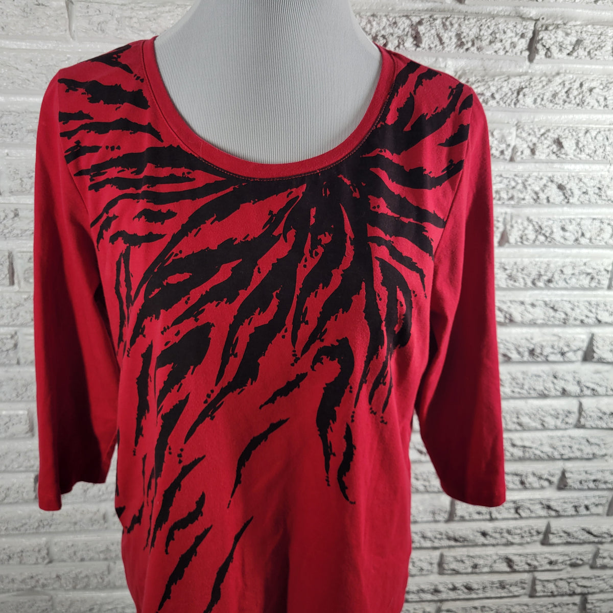 Coral Bay Tee XL Red Animal Print 3/4 Sleeve Crew Neck Cotton Blend Top ANI57XE