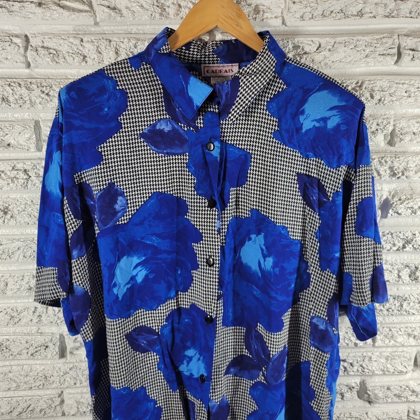 Cabrais 22W Top Blue Black Floral Button Up Shirt Plus Short Sleeve FLO6E